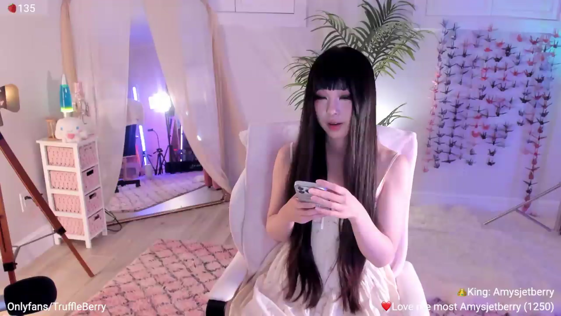 Gallery image thumbnail from AcaiBerry's myfreecams stream on, 07/19/2026, 06:13 image 8 of 20