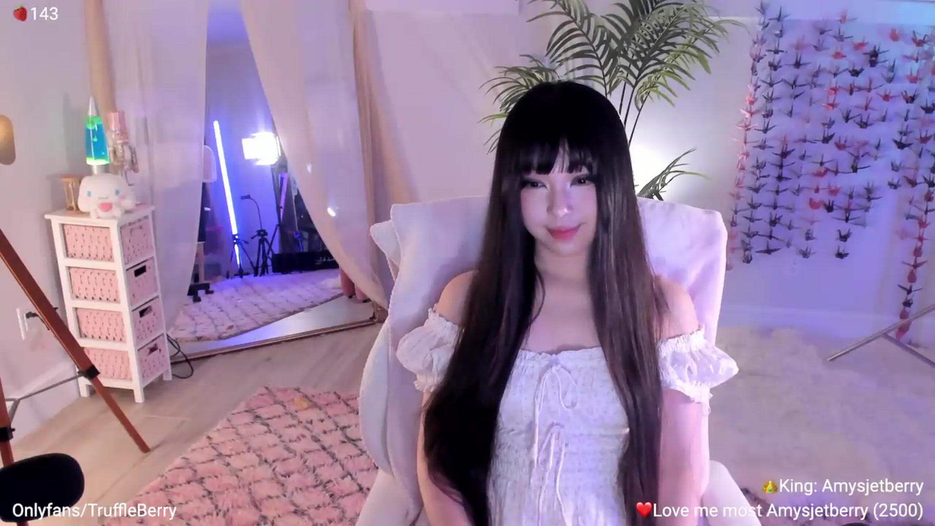 Gallery image thumbnail from AcaiBerry's myfreecams stream on, 07/23/2026, 06:14 image 15 of 20