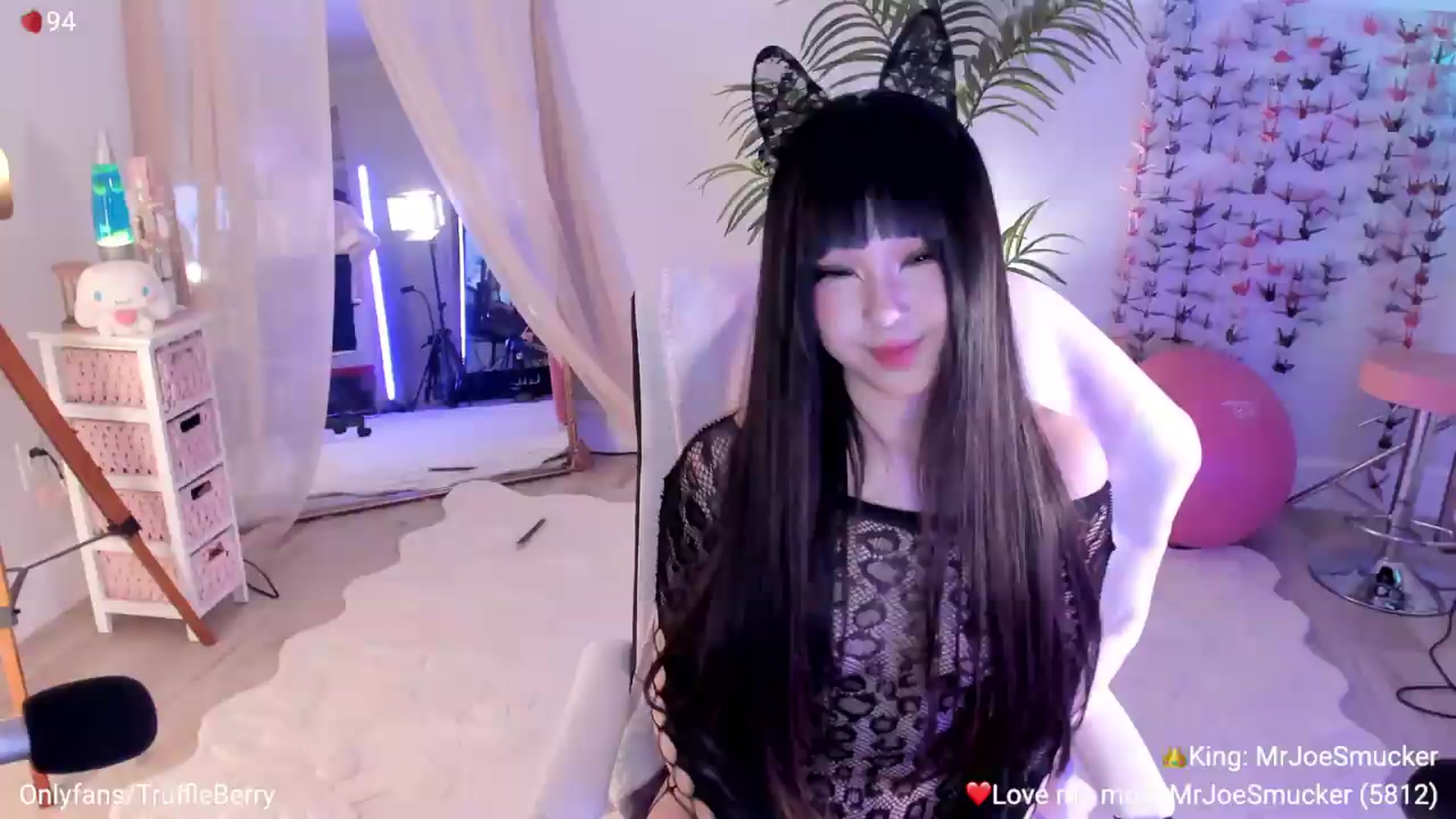 Gallery image thumbnail from AcaiBerry's myfreecams stream on, 07/26/2026, 04:45 image 10 of 20