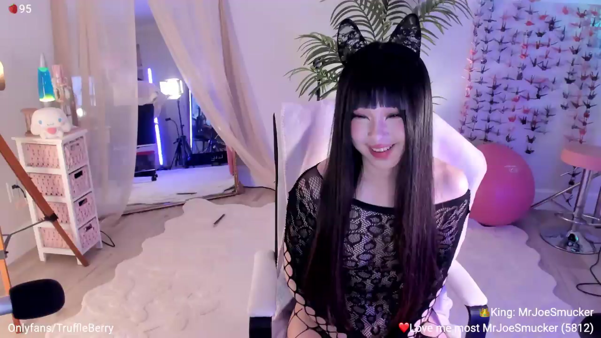 Gallery image thumbnail from AcaiBerry's myfreecams stream on, 07/26/2026, 04:45 image 2 of 20