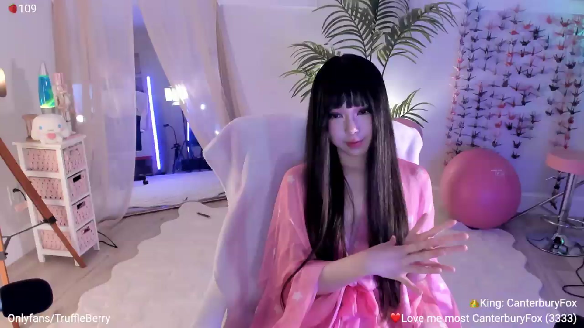 Gallery image thumbnail from AcaiBerry's myfreecams stream on, 07/30/2026, 06:47 image 7 of 20