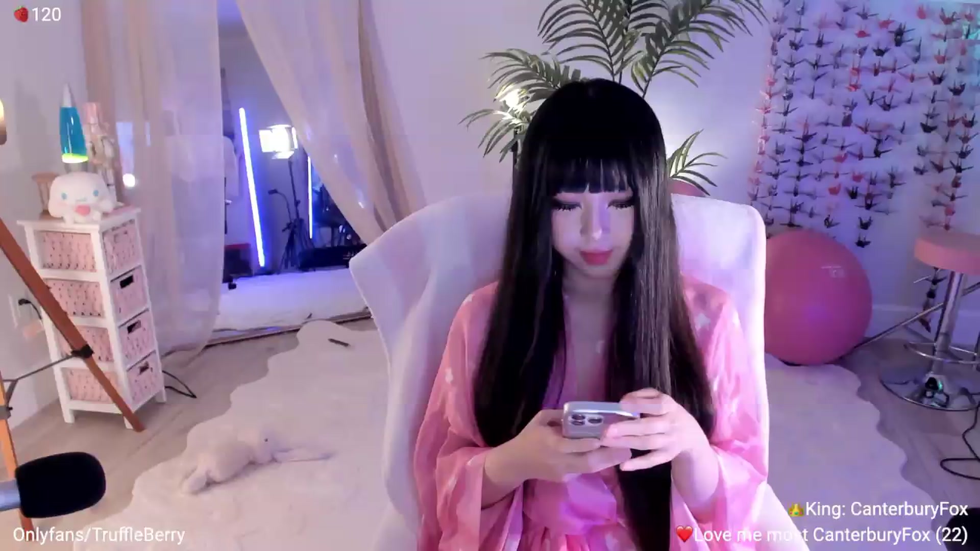 Gallery image thumbnail from AcaiBerry's myfreecams stream on, 07/30/2026, 06:47 image 2 of 20