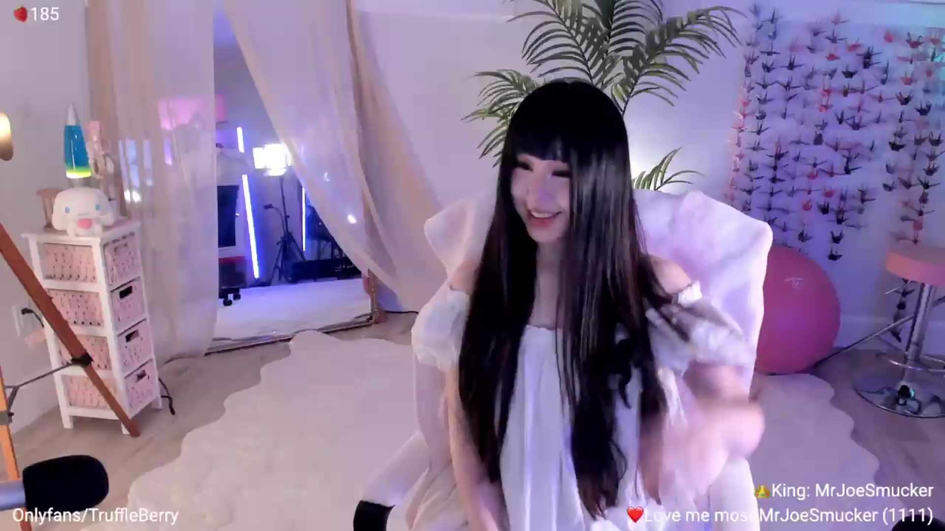 Gallery image thumbnail from AcaiBerry's myfreecams stream on, 08/06/2026, 06:14 image 5 of 20