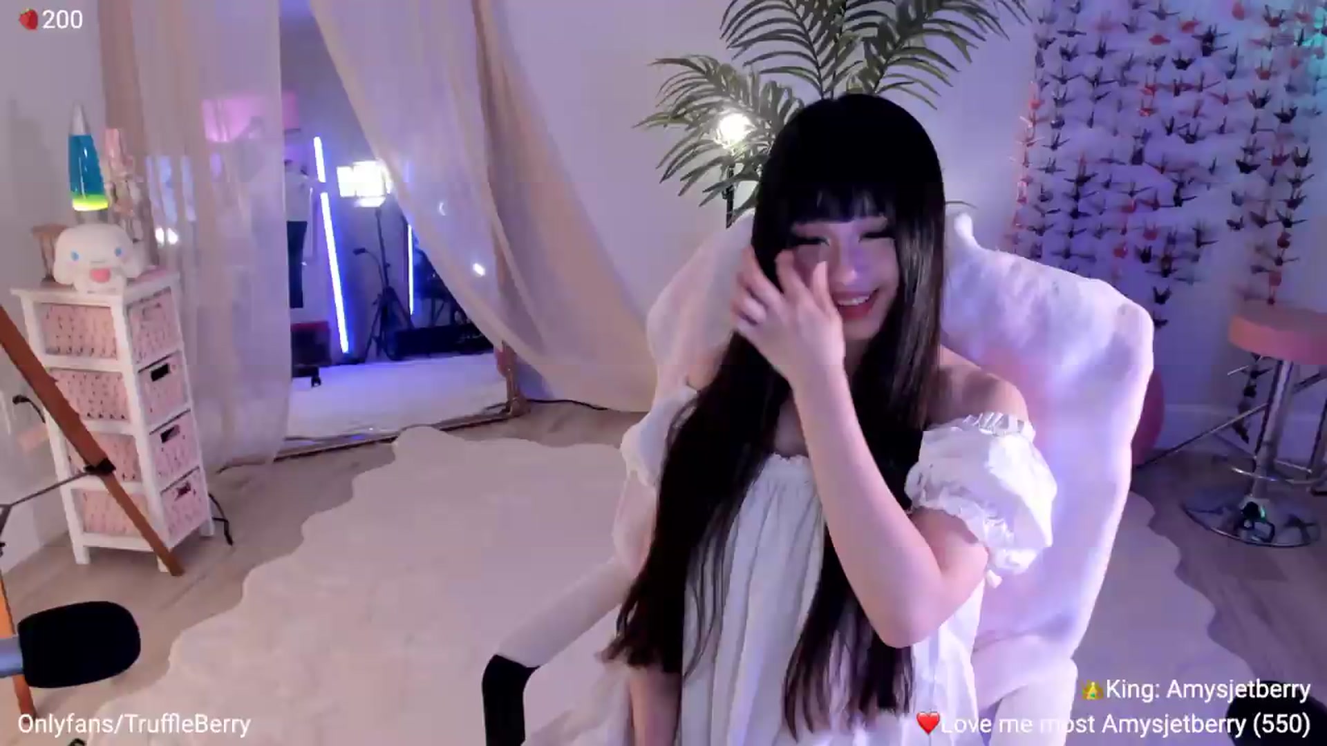 Gallery image thumbnail from AcaiBerry's myfreecams stream on, 08/06/2026, 06:14 image 3 of 20