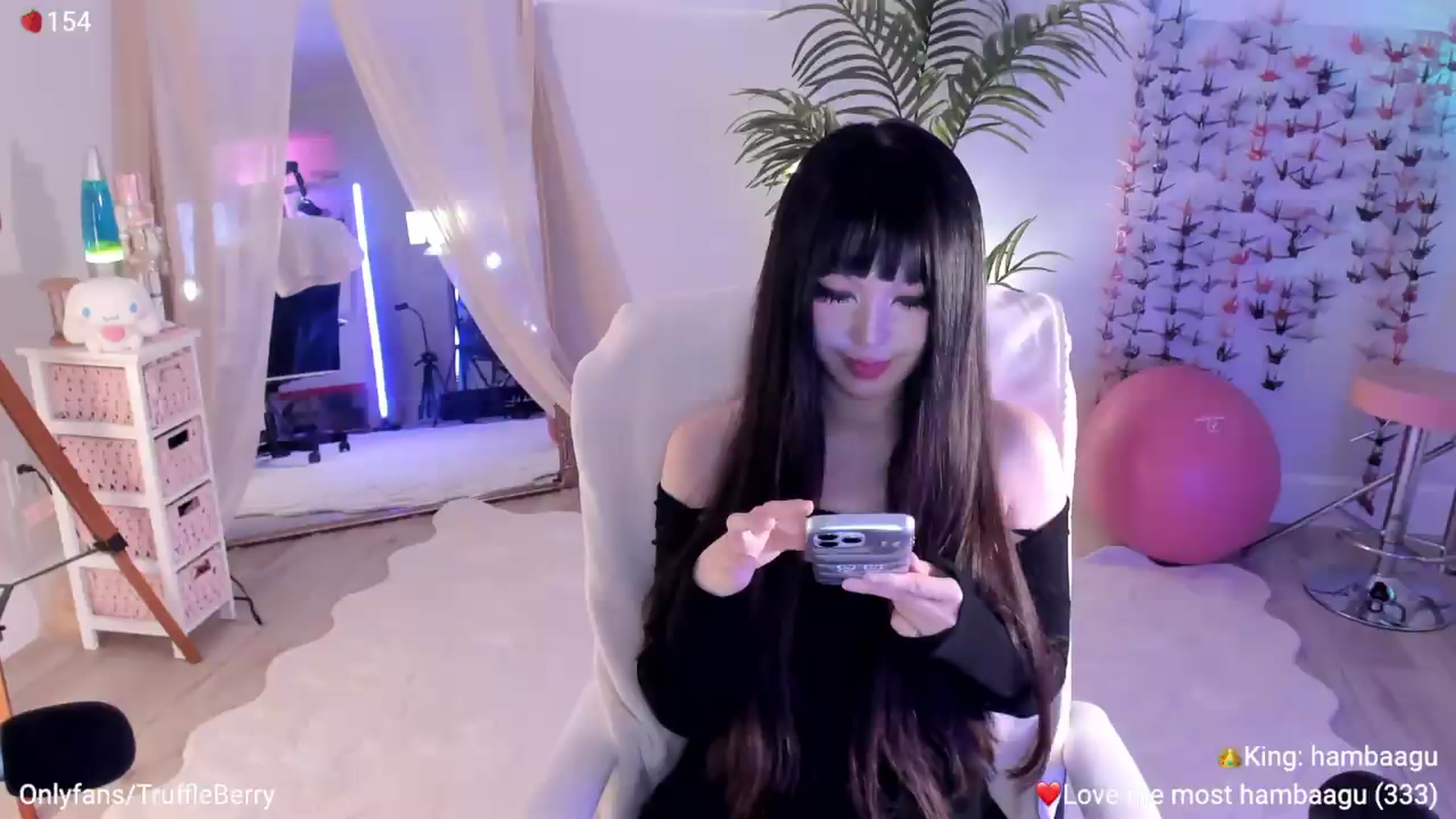 Gallery image thumbnail from AcaiBerry's myfreecams stream on, 08/09/2026, 06:08 image 4 of 20