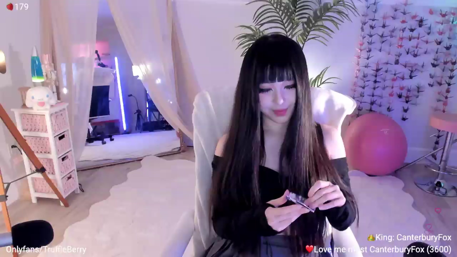Gallery image thumbnail from AcaiBerry's myfreecams stream on, 08/13/2026, 06:07 image 3 of 20