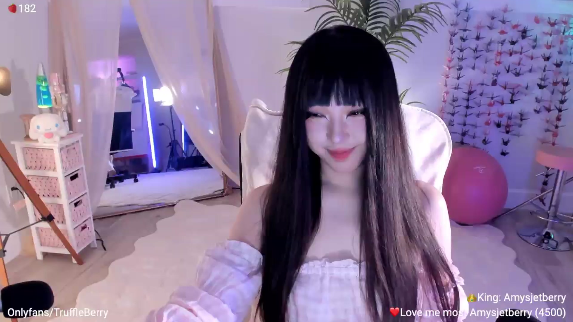 Gallery image thumbnail from AcaiBerry's myfreecams stream on, 08/15/2026, 05:00 image 16 of 20