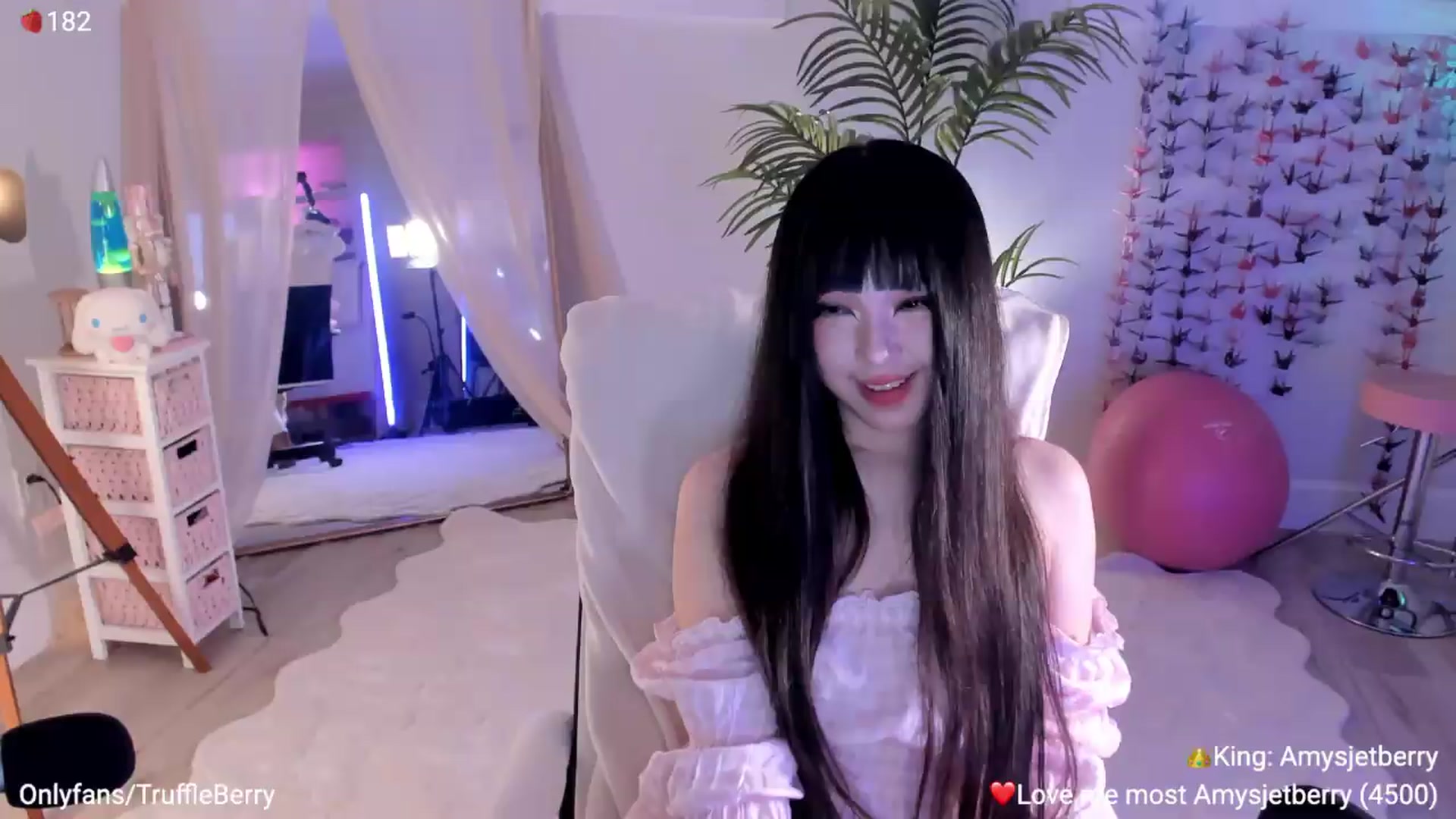 Gallery image thumbnail from AcaiBerry's myfreecams stream on, 08/15/2026, 05:00 image 12 of 20