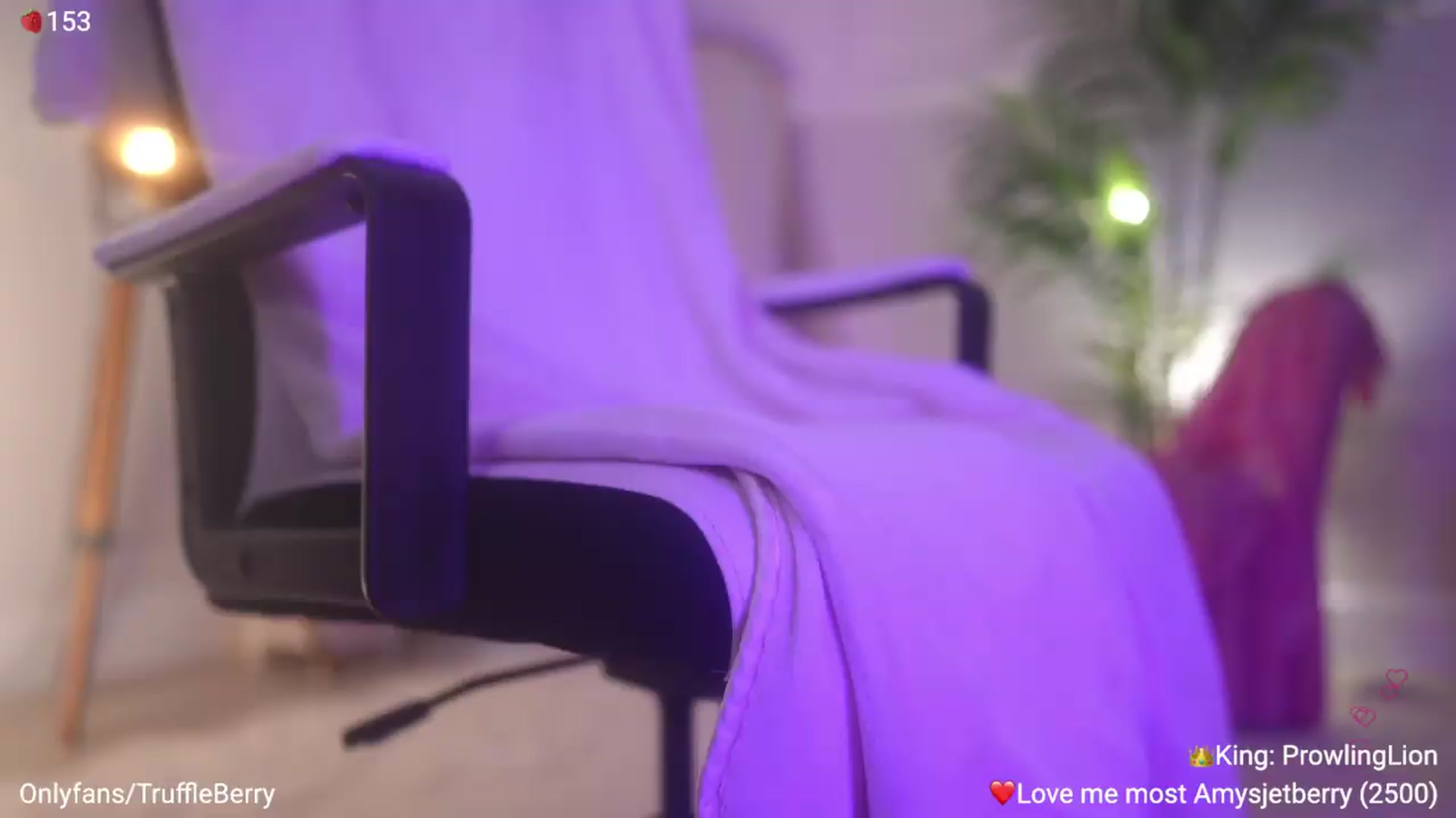 Gallery image thumbnail from AcaiBerry's myfreecams stream on, 08/16/2026, 07:27 image 13 of 20
