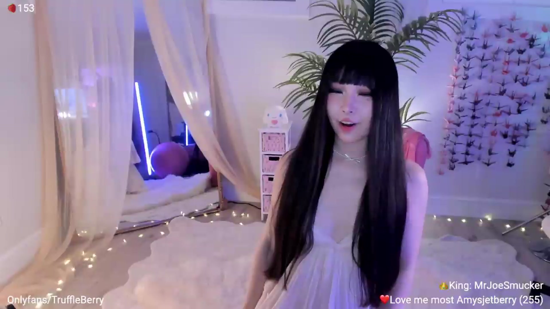 Gallery image thumbnail from AcaiBerry's myfreecams stream on, 08/22/2026, 05:13 image 15 of 20