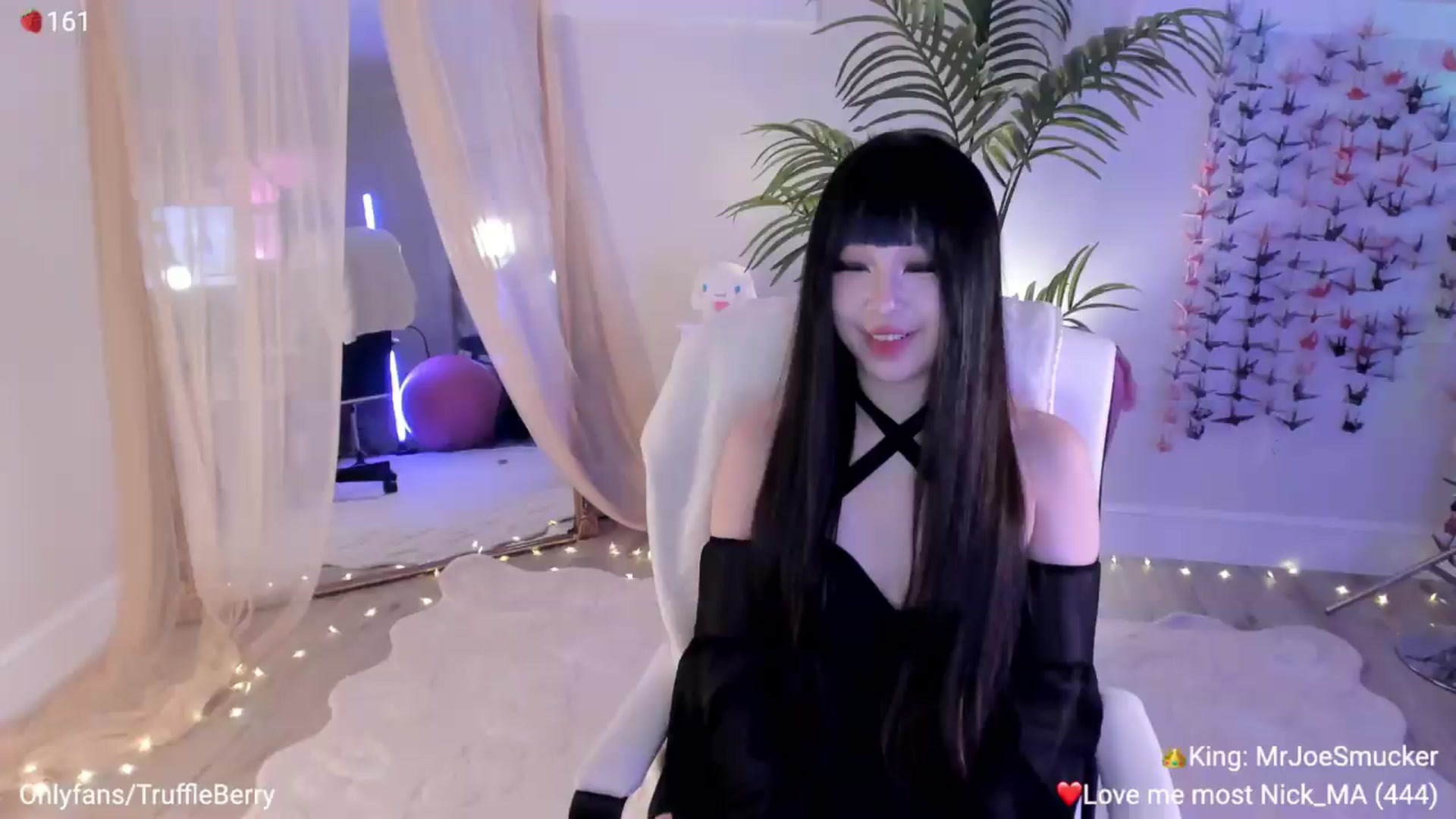 Gallery image thumbnail from AcaiBerry's myfreecams stream on, 08/23/2026, 05:40 image 15 of 20