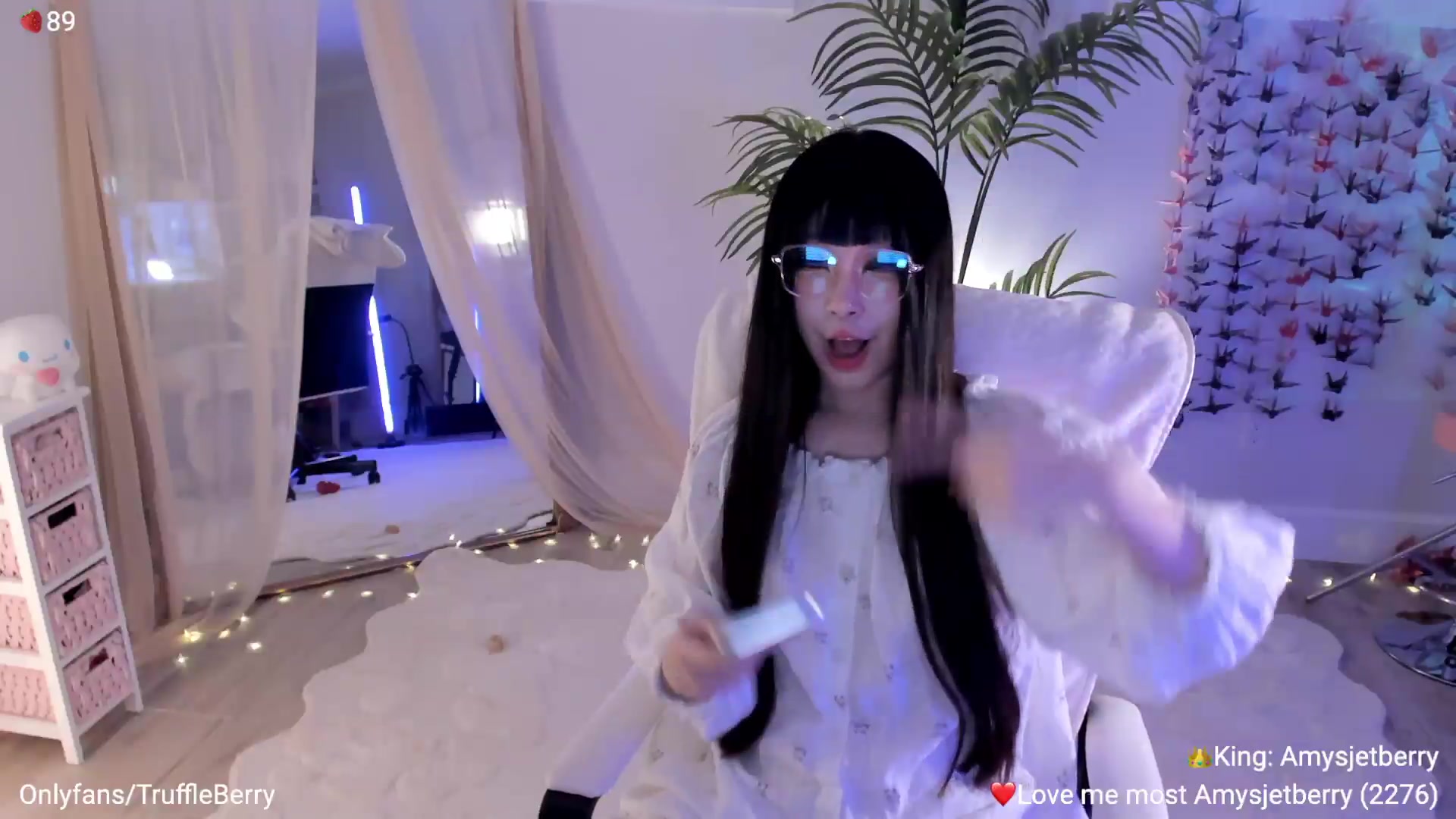 Gallery image thumbnail from AcaiBerry's myfreecams stream on, 09/06/2026, 06:53 image 13 of 20