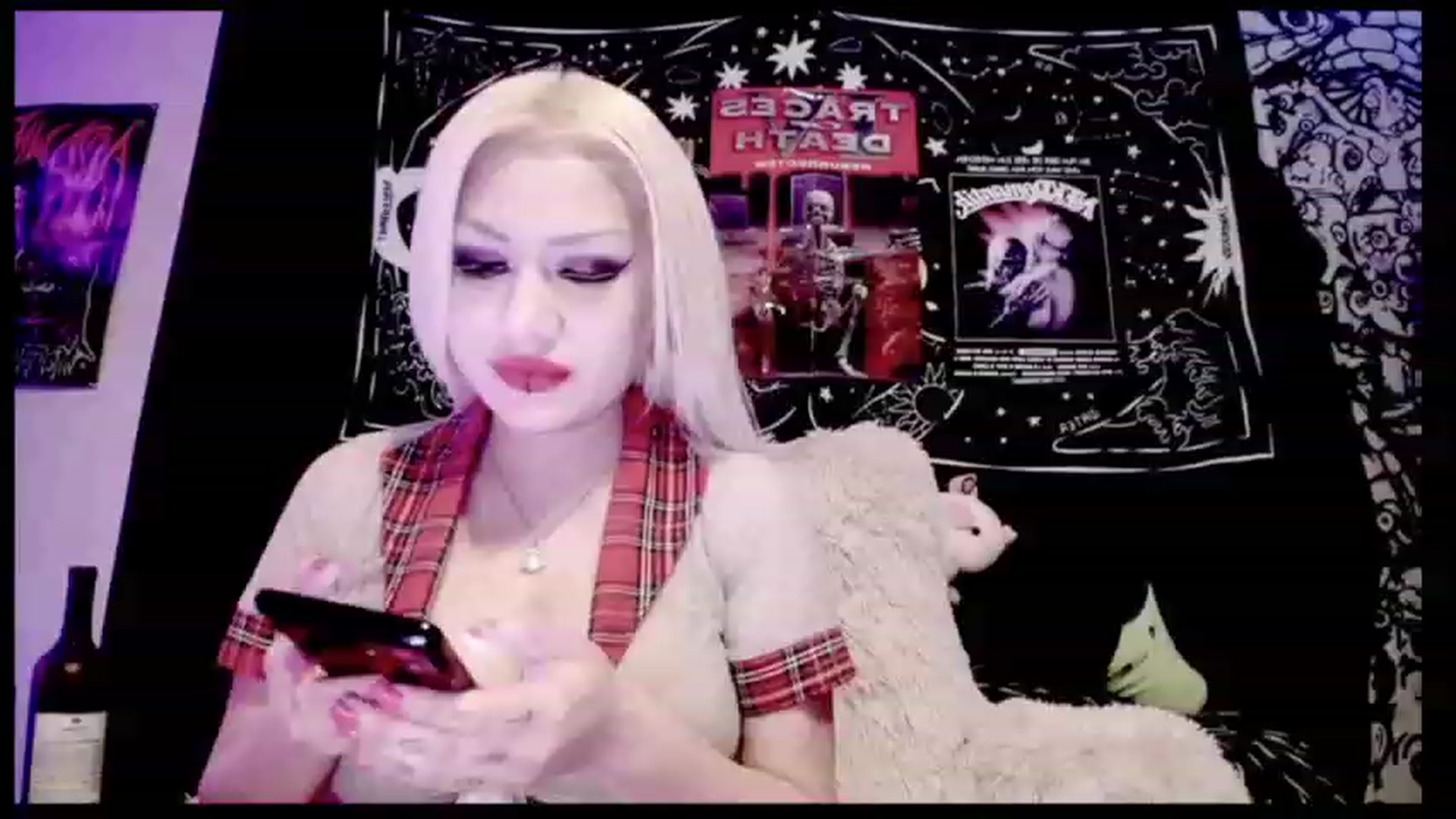 Gallery image thumbnail from AceOfCups_'s myfreecams stream on, 01/13/2023, 06:47 image 16 of 20