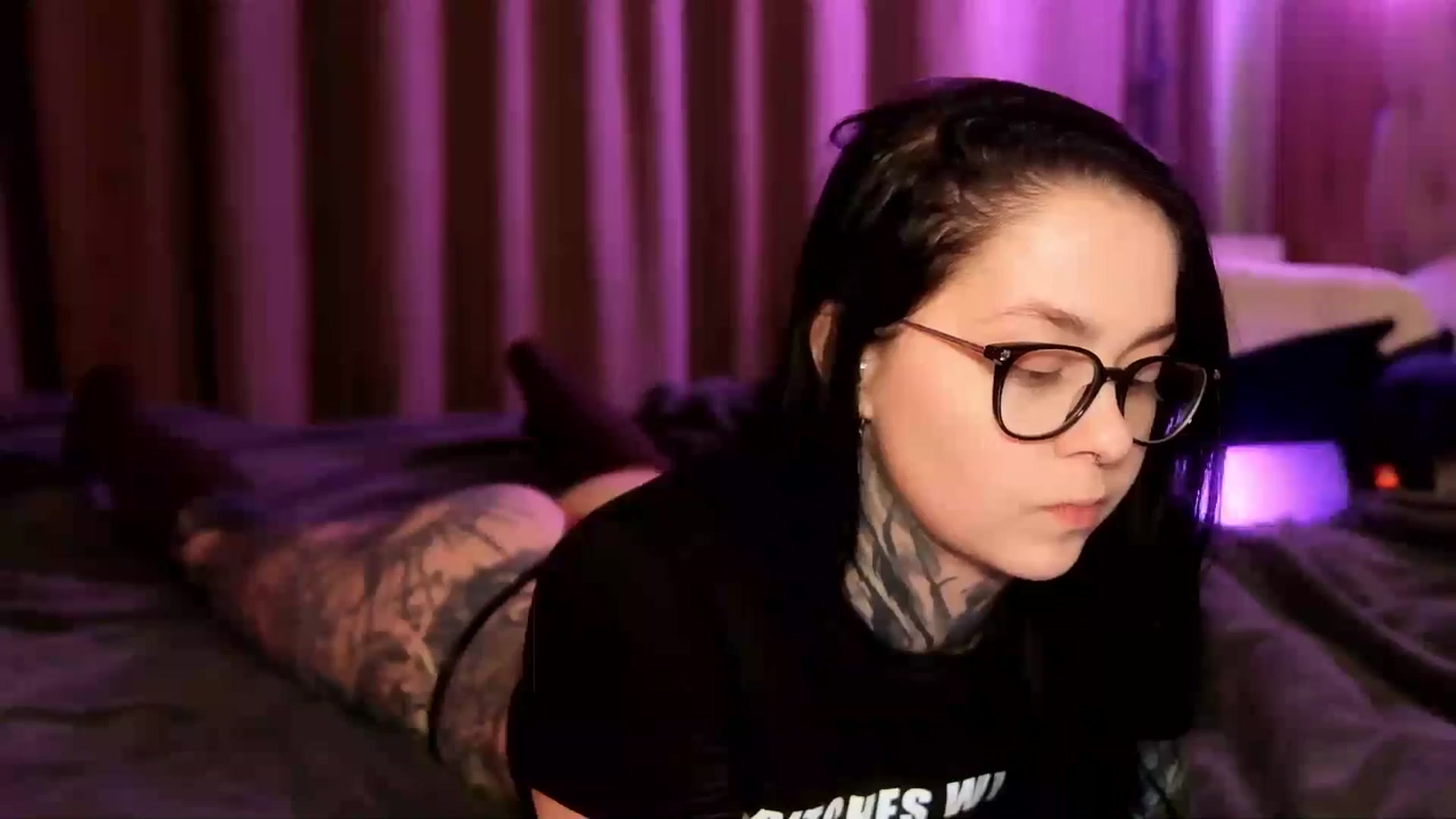 Gallery image thumbnail from AcidPie's myfreecams stream on, 04/10/2026, 01:50 image 4 of 20