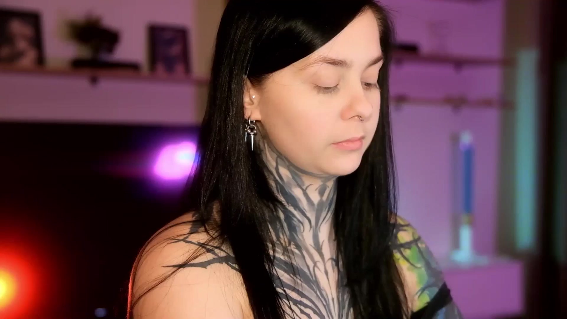 Gallery image thumbnail from AcidPie's myfreecams stream on, 04/12/2026, 21:45 image 16 of 20