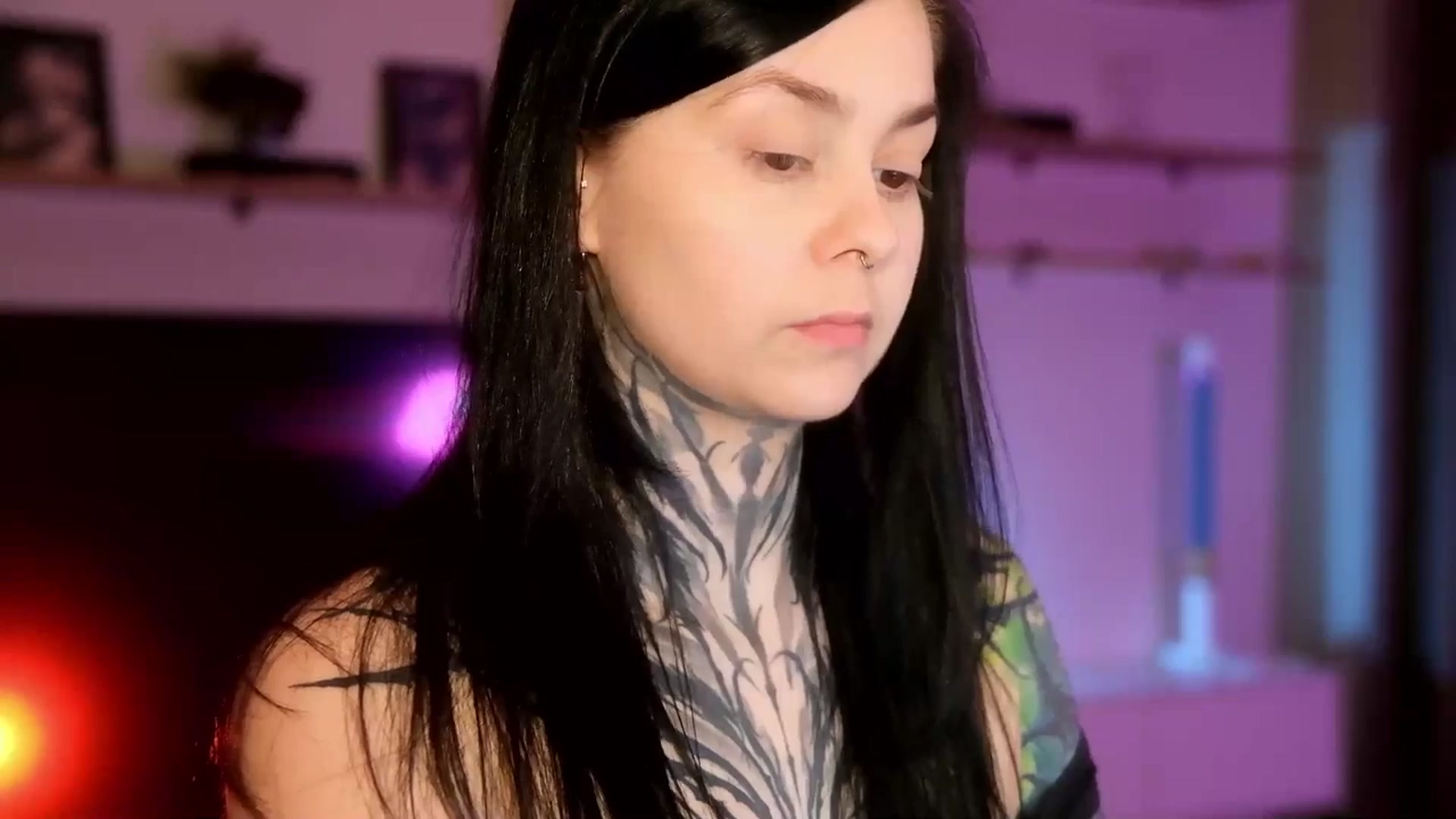Gallery image thumbnail from AcidPie's myfreecams stream on, 04/12/2026, 21:45 image 18 of 20
