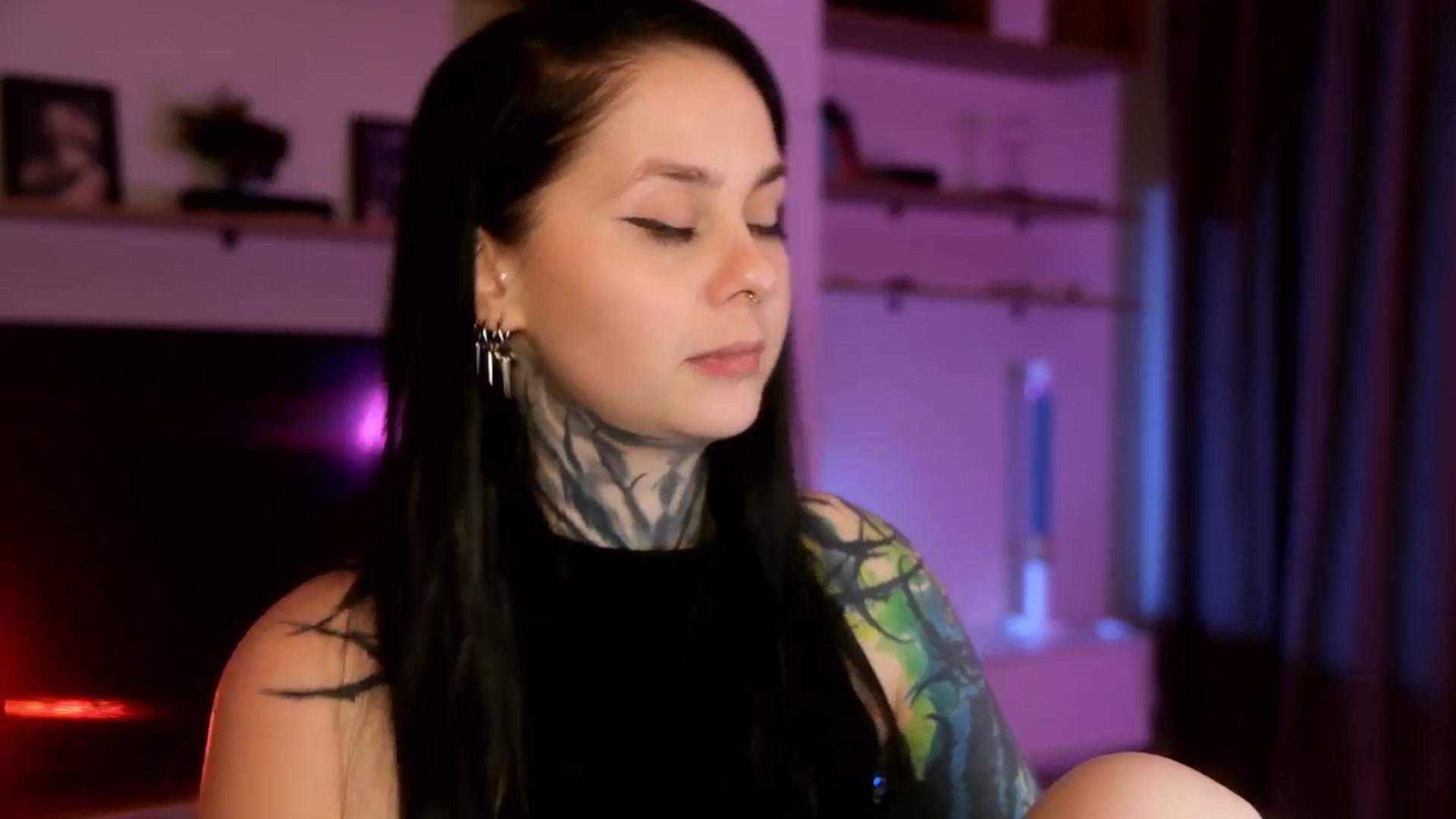 Gallery image thumbnail from AcidPie's myfreecams stream on, 04/20/2026, 22:45 image 18 of 20