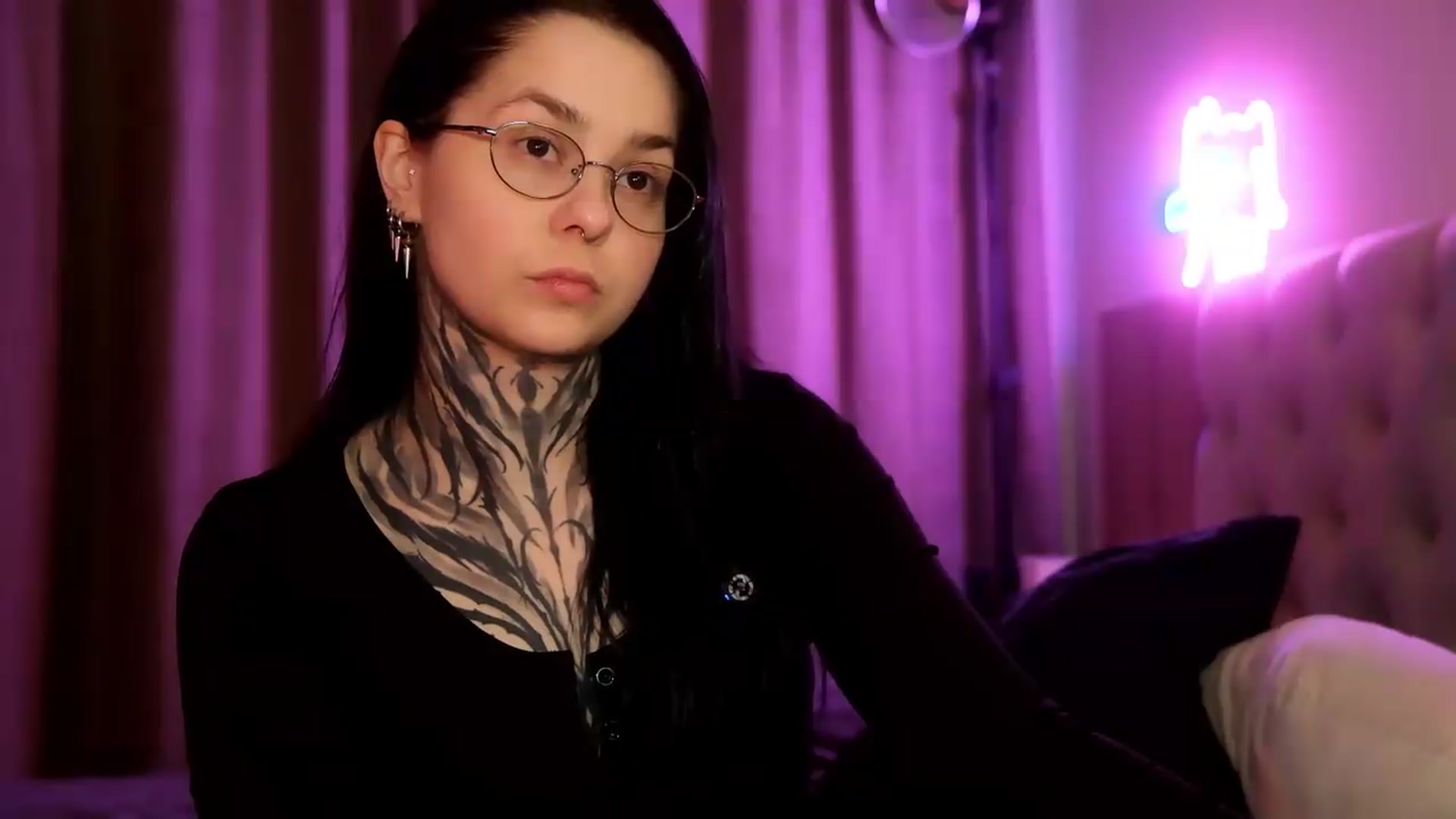 Gallery image thumbnail from AcidPie's myfreecams stream on, 04/23/2026, 24:11 image 18 of 20