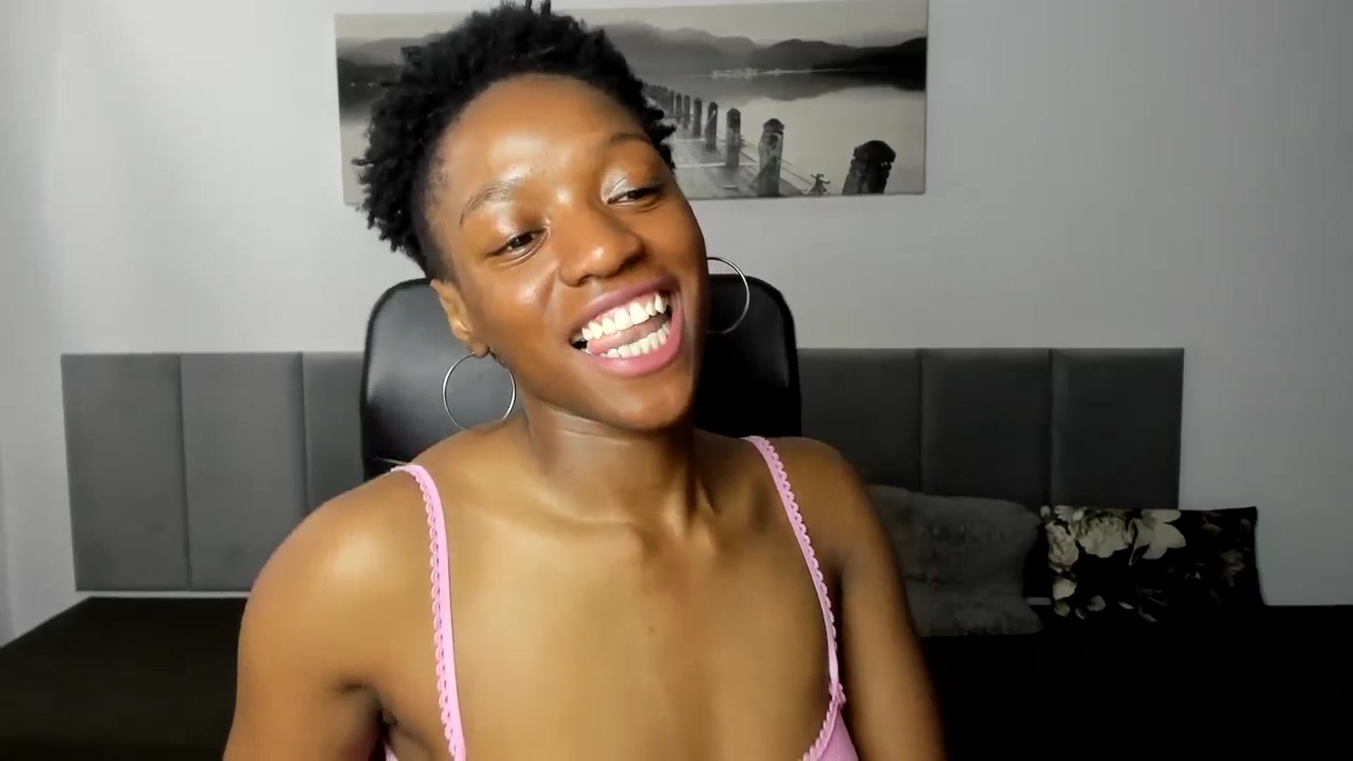 Gallery image thumbnail from Activia's myfreecams stream on, 05/10/2024, 13:22 image 2 of 20