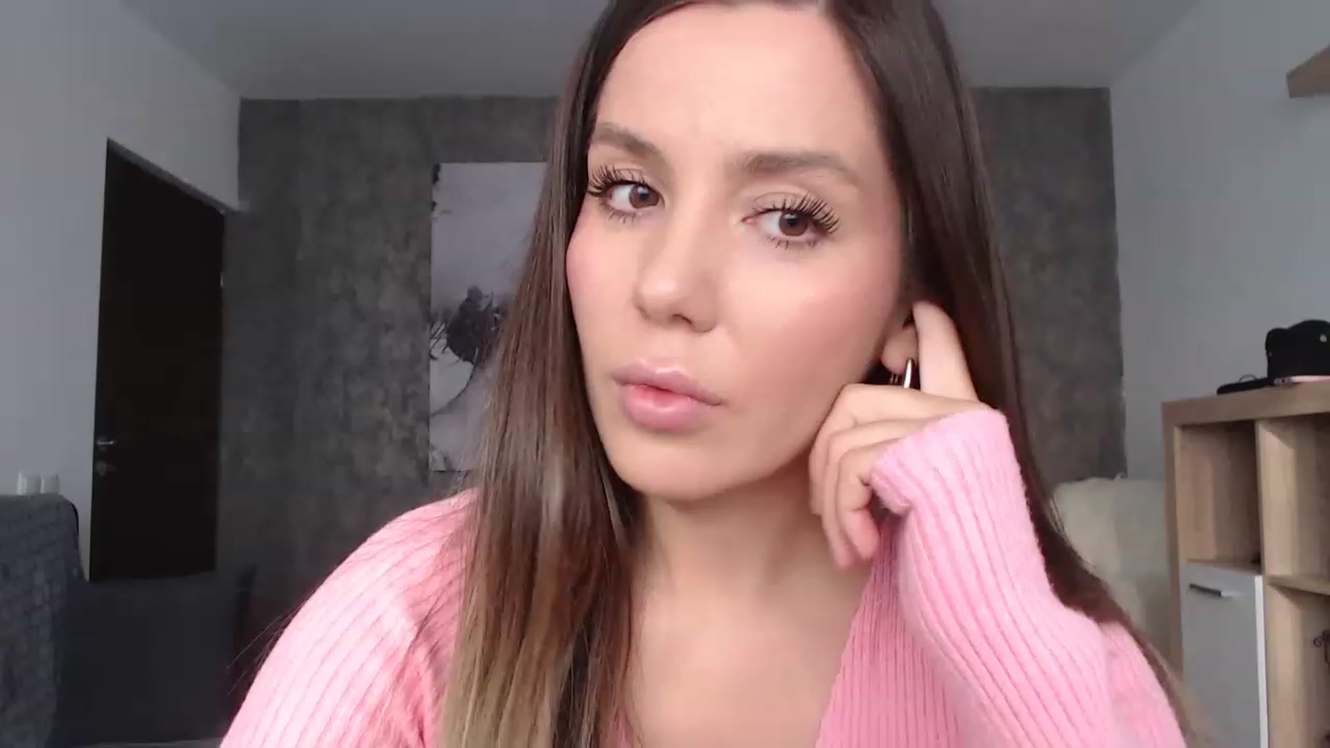 Gallery image thumbnail from AdaFox's myfreecams stream on, 11/28/2022, 14:00 image 3 of 20