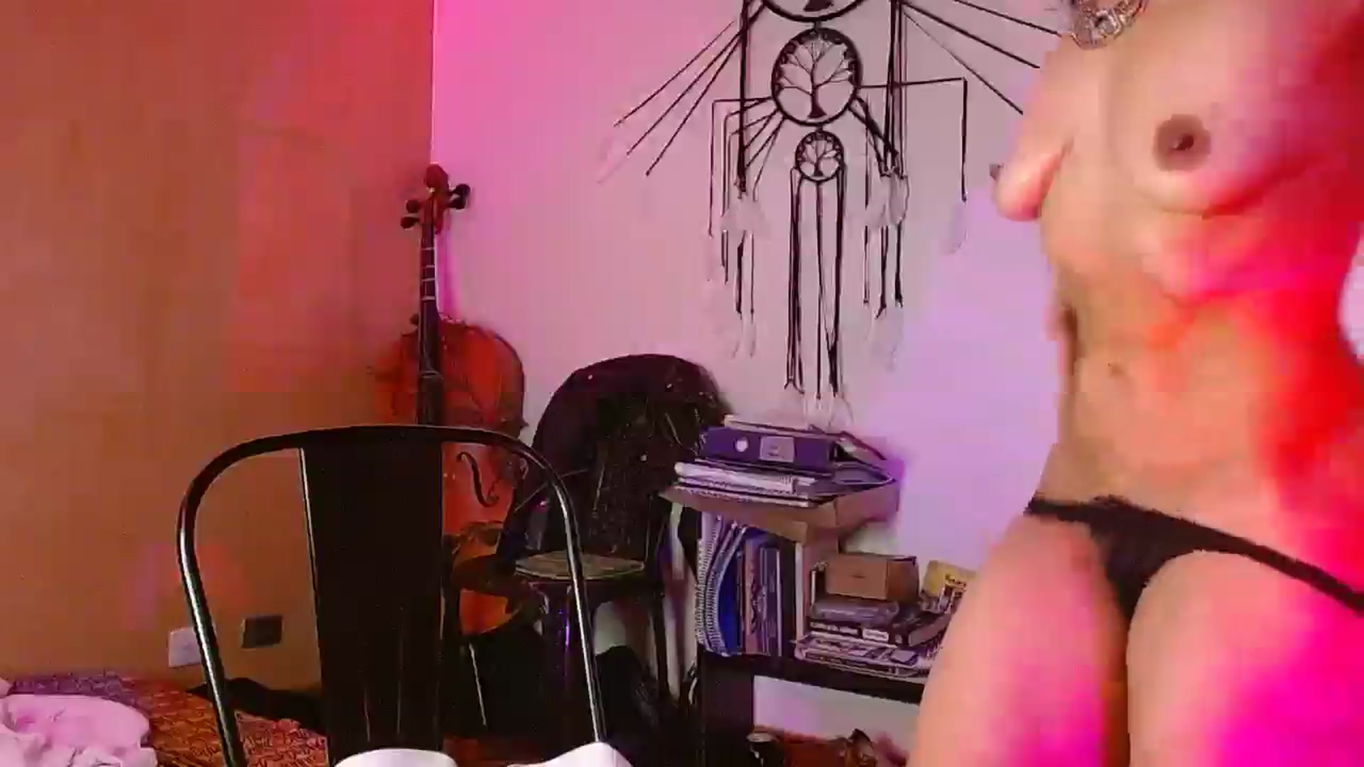 Gallery image thumbnail from Ada_room's myfreecams stream on, 02/19/2025, 11:34 image 18 of 20