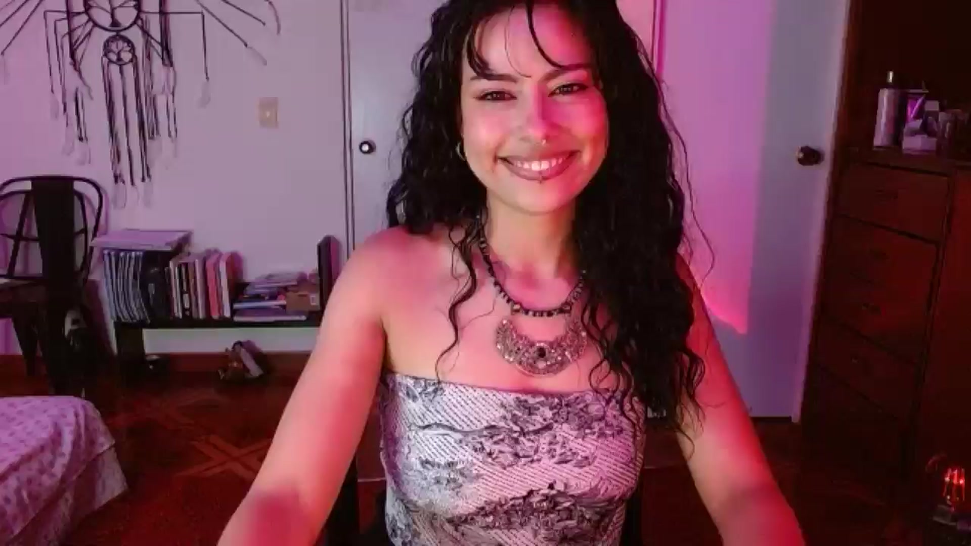 Gallery image thumbnail from Ada_room's myfreecams stream on, 03/12/2025, 09:36 image 1 of 20