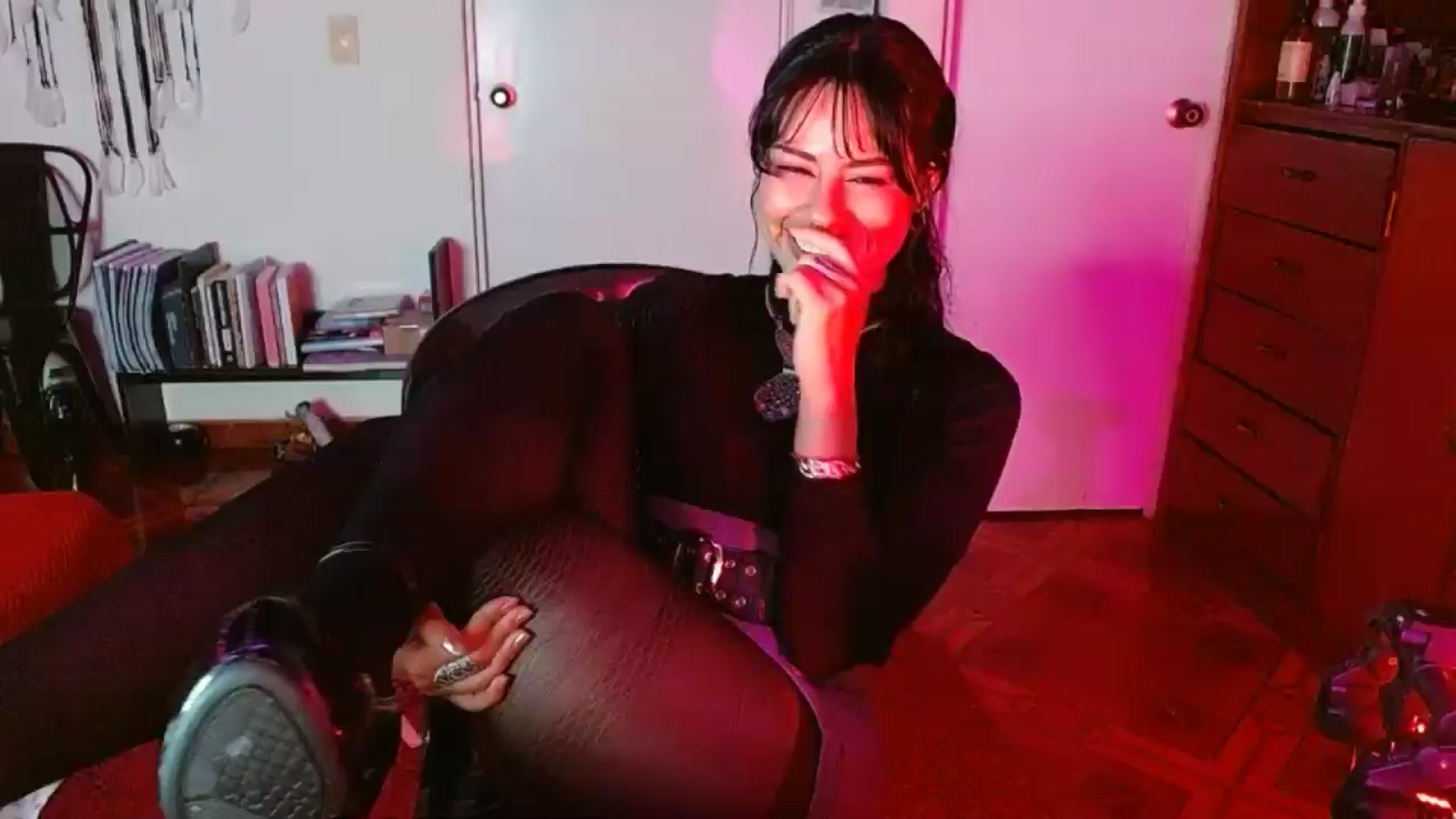 Gallery image thumbnail from Ada_room's myfreecams stream on, 03/15/2025, 03:00 image 4 of 20