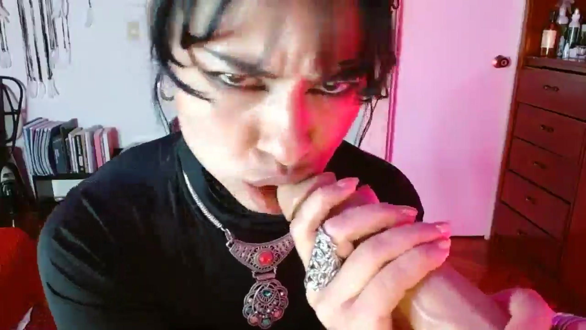 Gallery image thumbnail from Ada_room's myfreecams stream on, 03/15/2025, 03:00 image 16 of 20