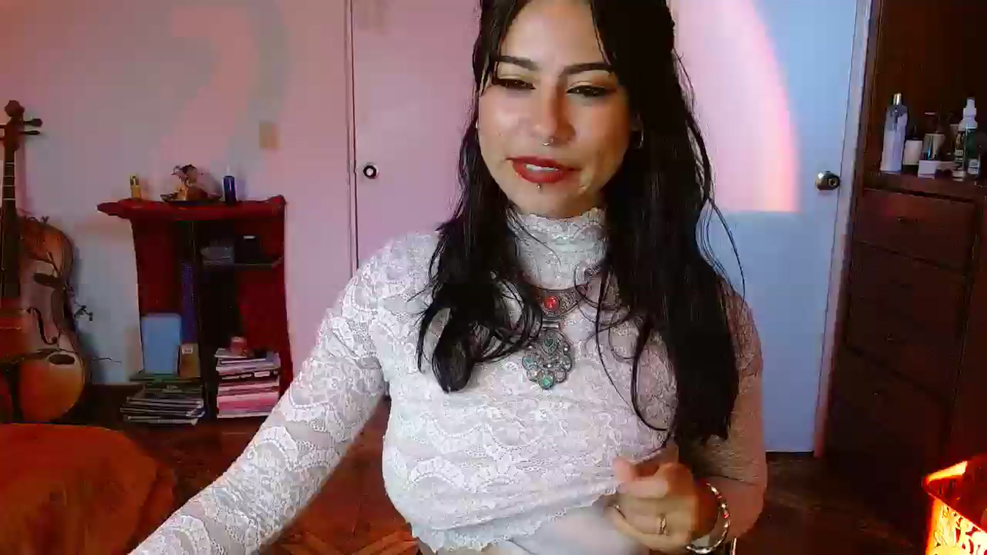 Gallery image thumbnail from Ada_room's myfreecams stream on, 05/05/2025, 12:36 image 12 of 20