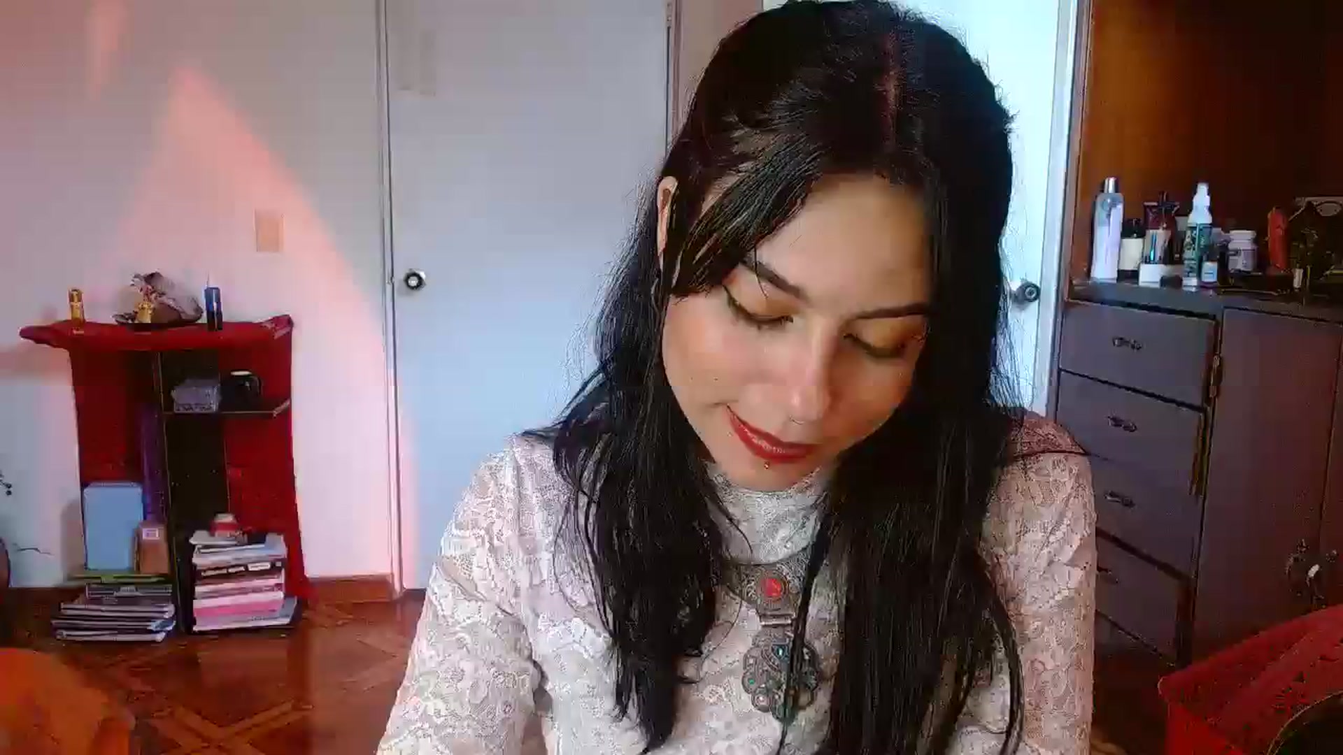 Gallery image thumbnail from Ada_room's myfreecams stream on, 05/05/2025, 12:36 image 16 of 20