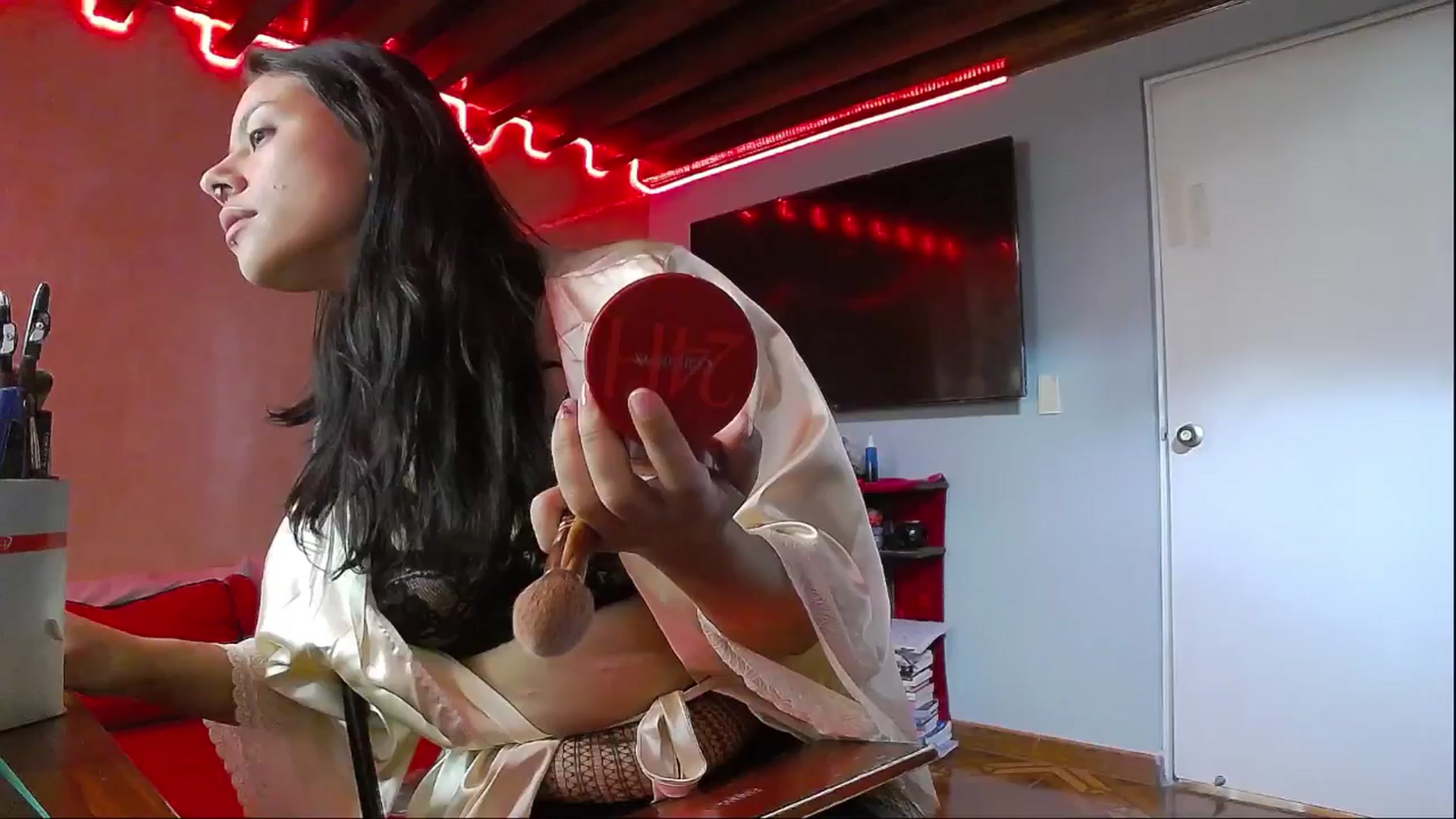 Gallery image thumbnail from Ada_room's myfreecams stream on, 05/31/2025, 14:35 image 15 of 20