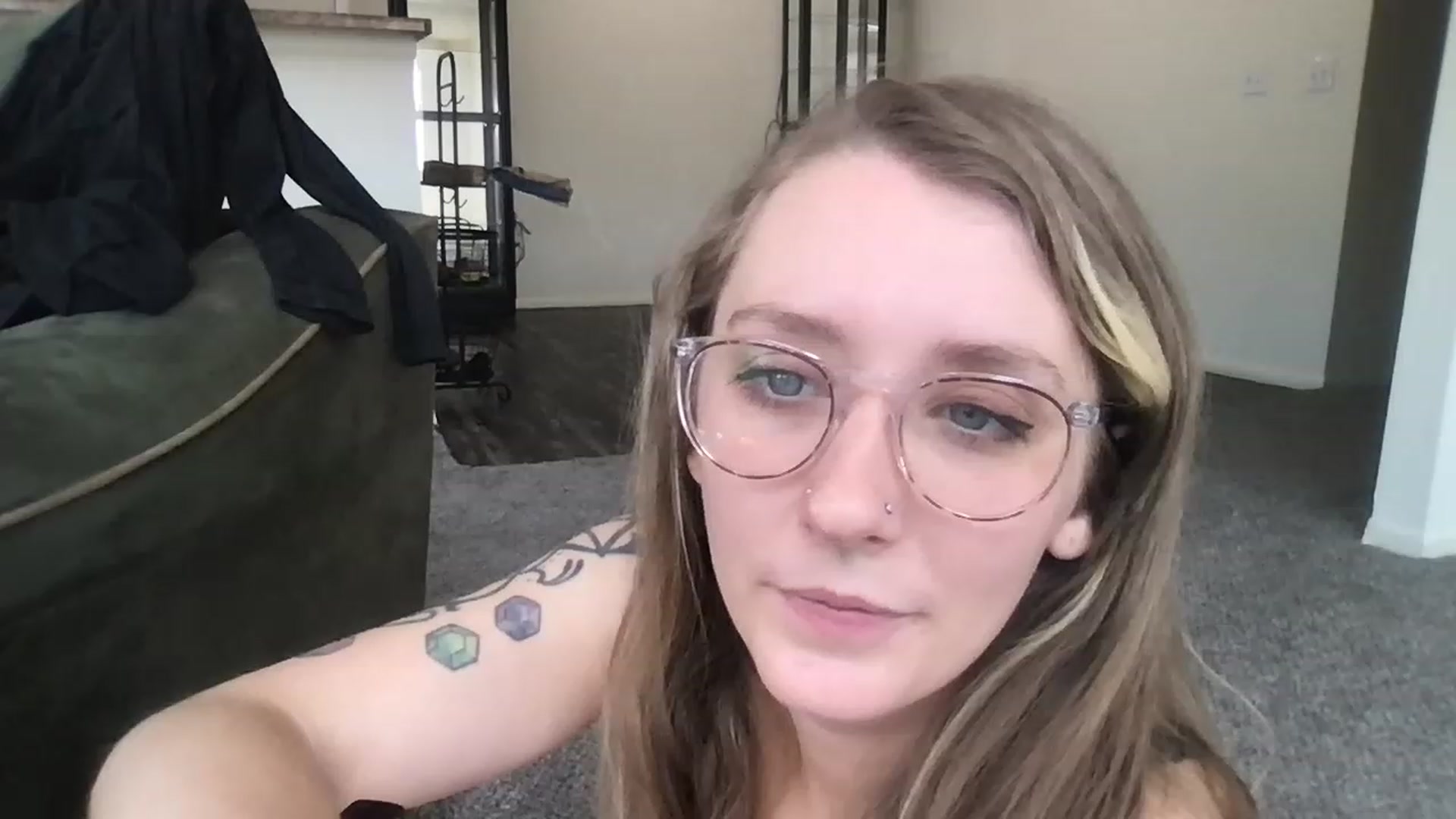 Gallery image thumbnail from Adalinaaaaa's myfreecams stream on, 03/28/2023, 19:36 image 12 of 20