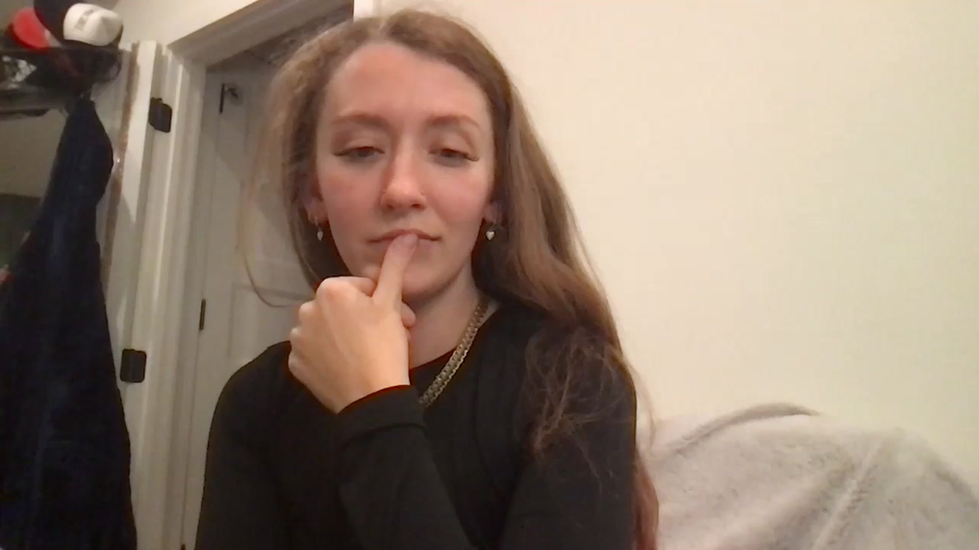 Gallery image thumbnail from Adalinaaaaa's myfreecams stream on, 10/20/2024, 23:34 image 13 of 20