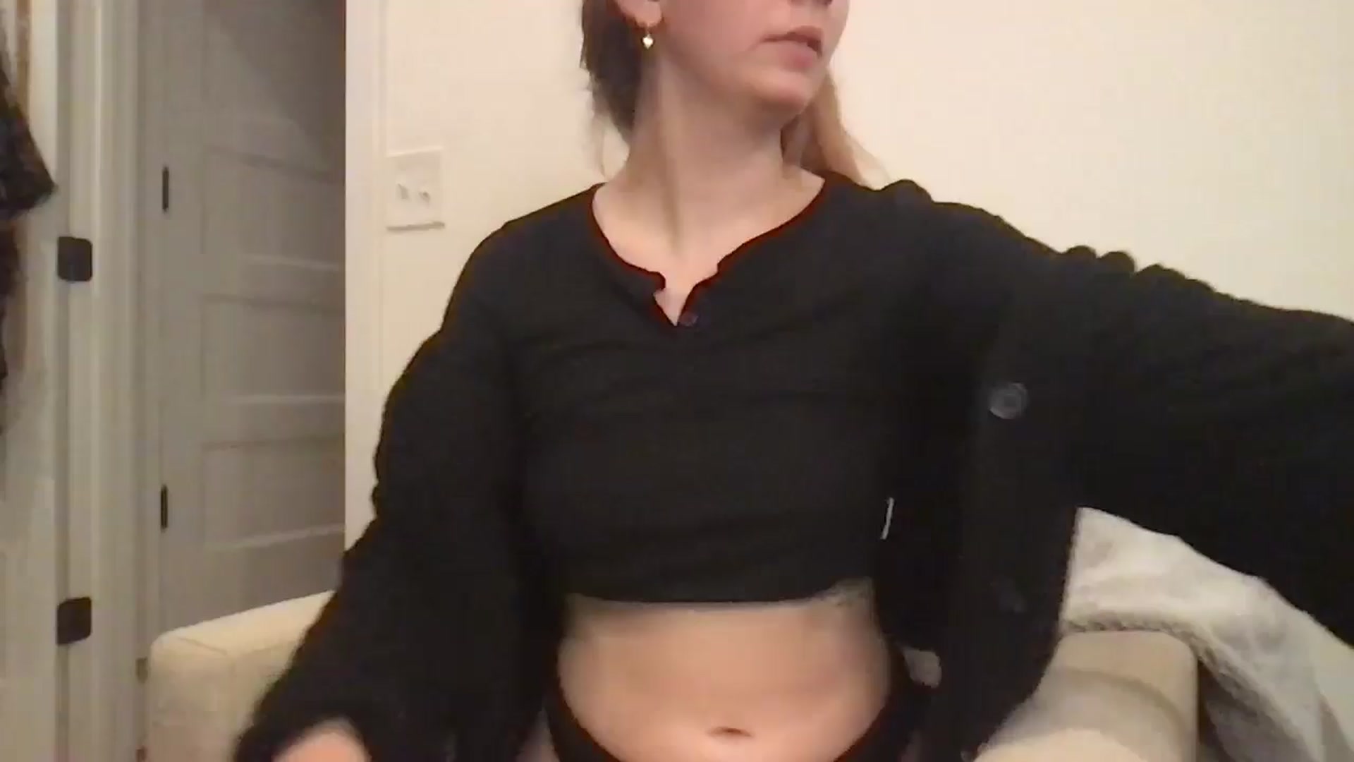 Gallery image thumbnail from Adalinaaaaa's myfreecams stream on, 10/22/2024, 02:11 image 14 of 20