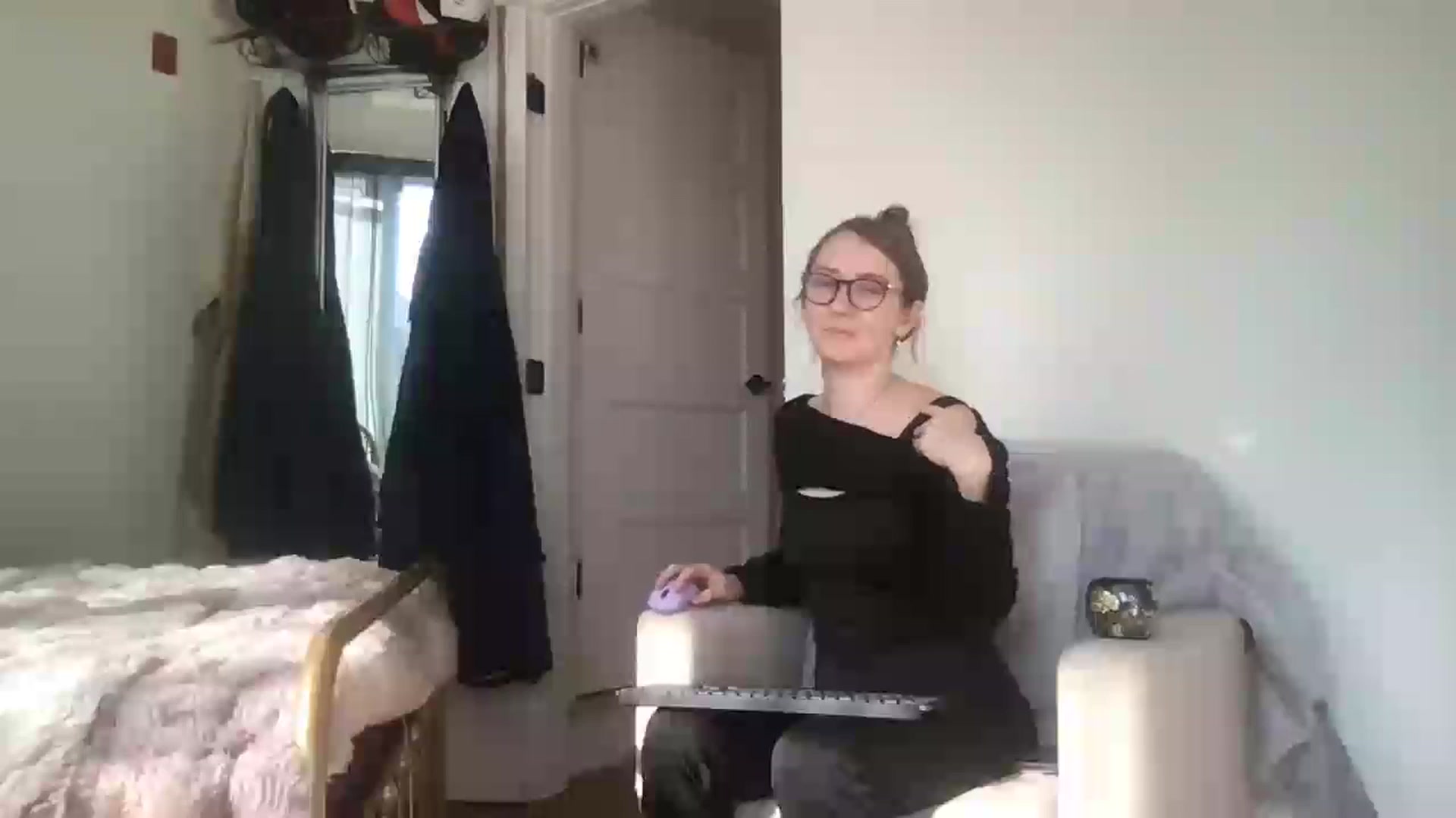 Gallery image thumbnail from Adalinaaaaa's myfreecams stream on, 10/30/2024, 16:26 image 14 of 20