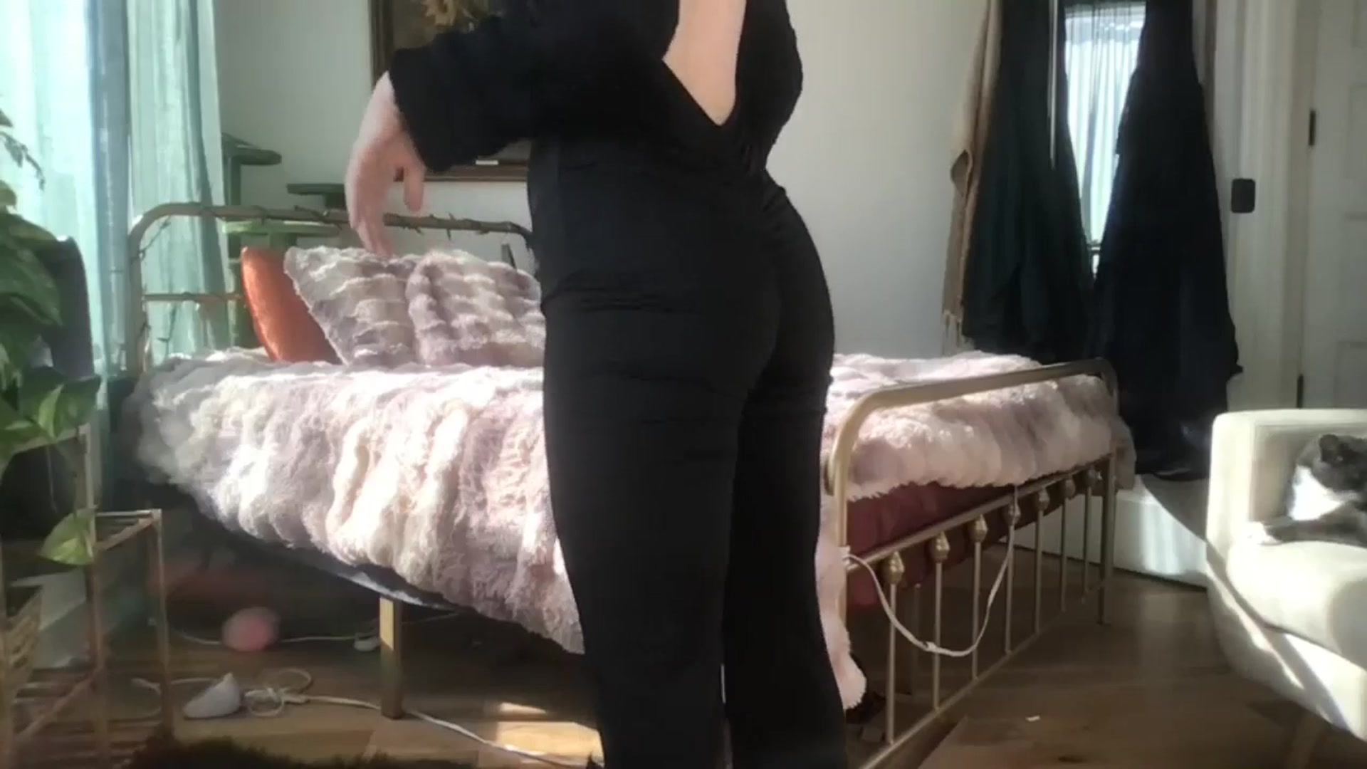 Gallery image thumbnail from Adalinaaaaa's myfreecams stream on, 10/30/2024, 16:26 image 6 of 20