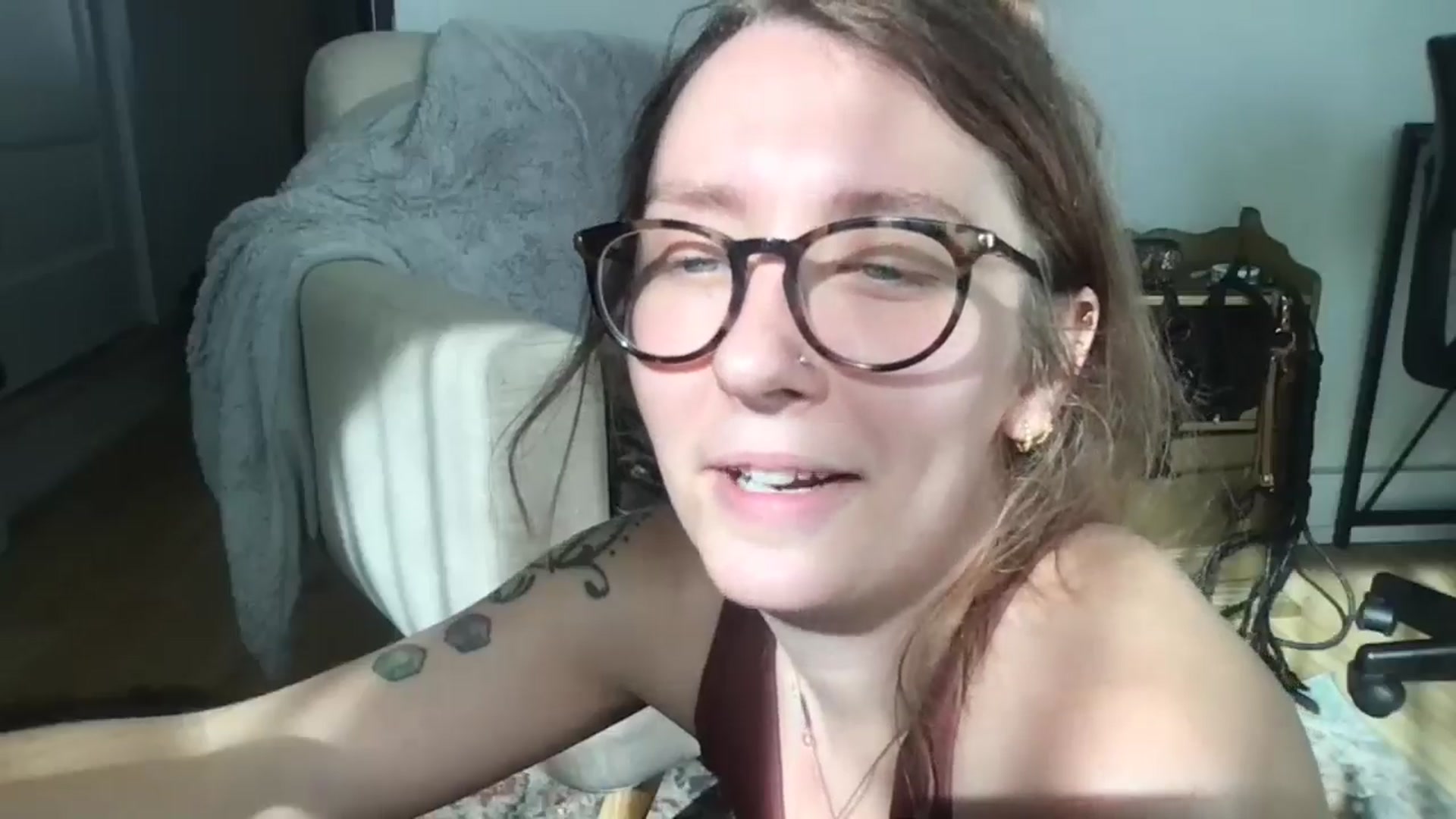 Gallery image thumbnail from Adalinaaaaa's myfreecams stream on, 11/08/2024, 17:39 image 10 of 20