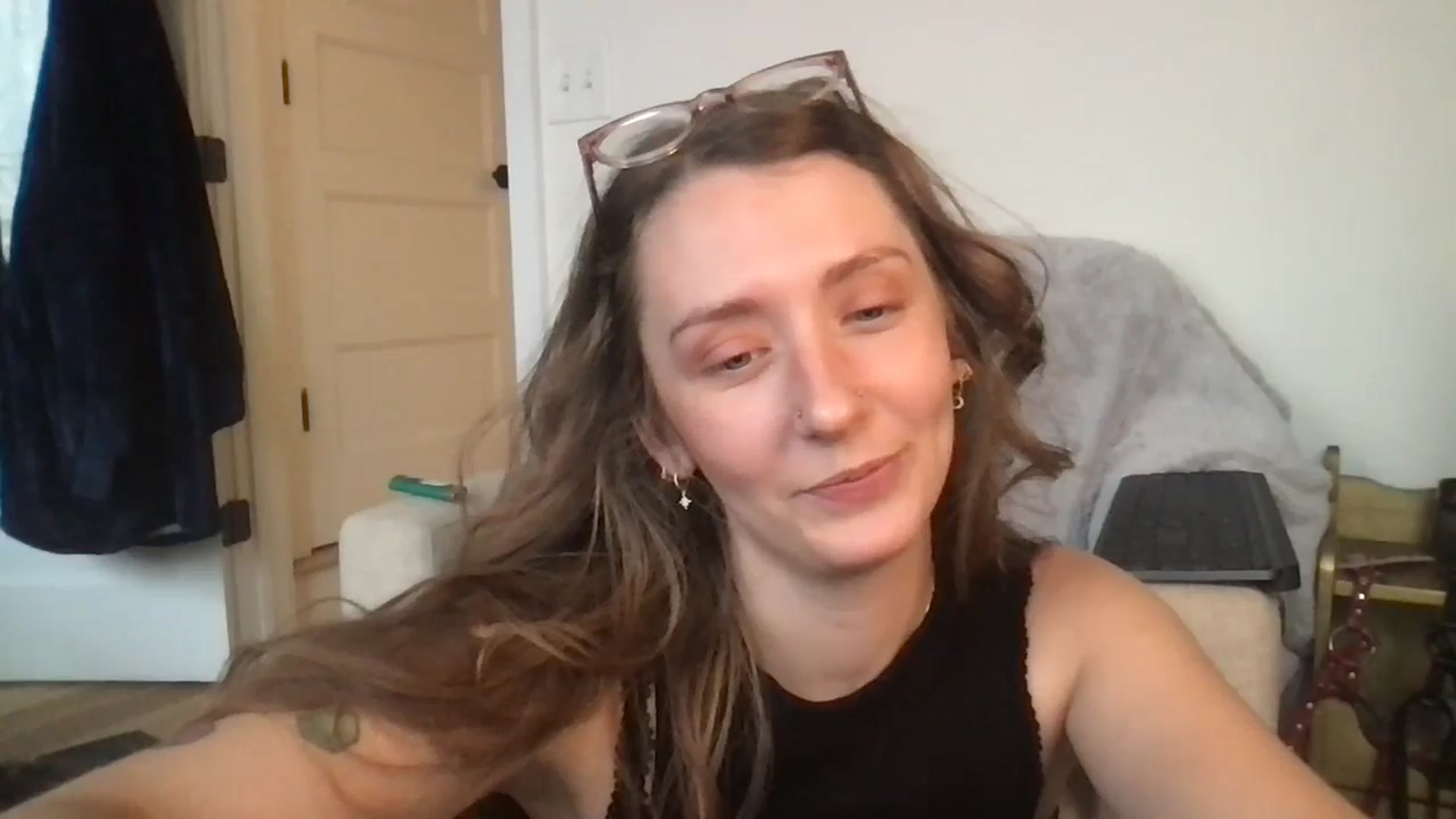 Gallery image thumbnail from Adalinaaaaa's myfreecams stream on, 11/10/2024, 18:43 image 14 of 20