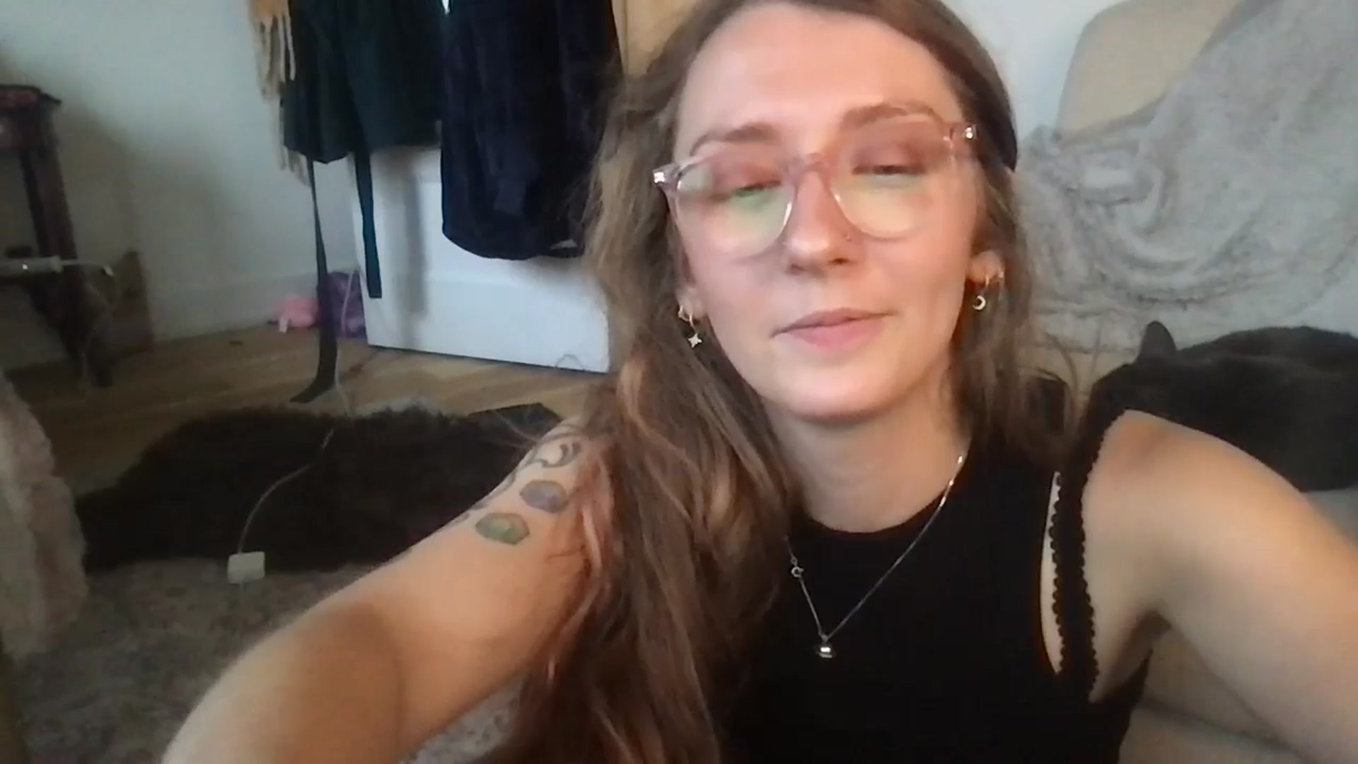 Gallery image thumbnail from Adalinaaaaa's myfreecams stream on, 11/10/2024, 19:49 image 5 of 20