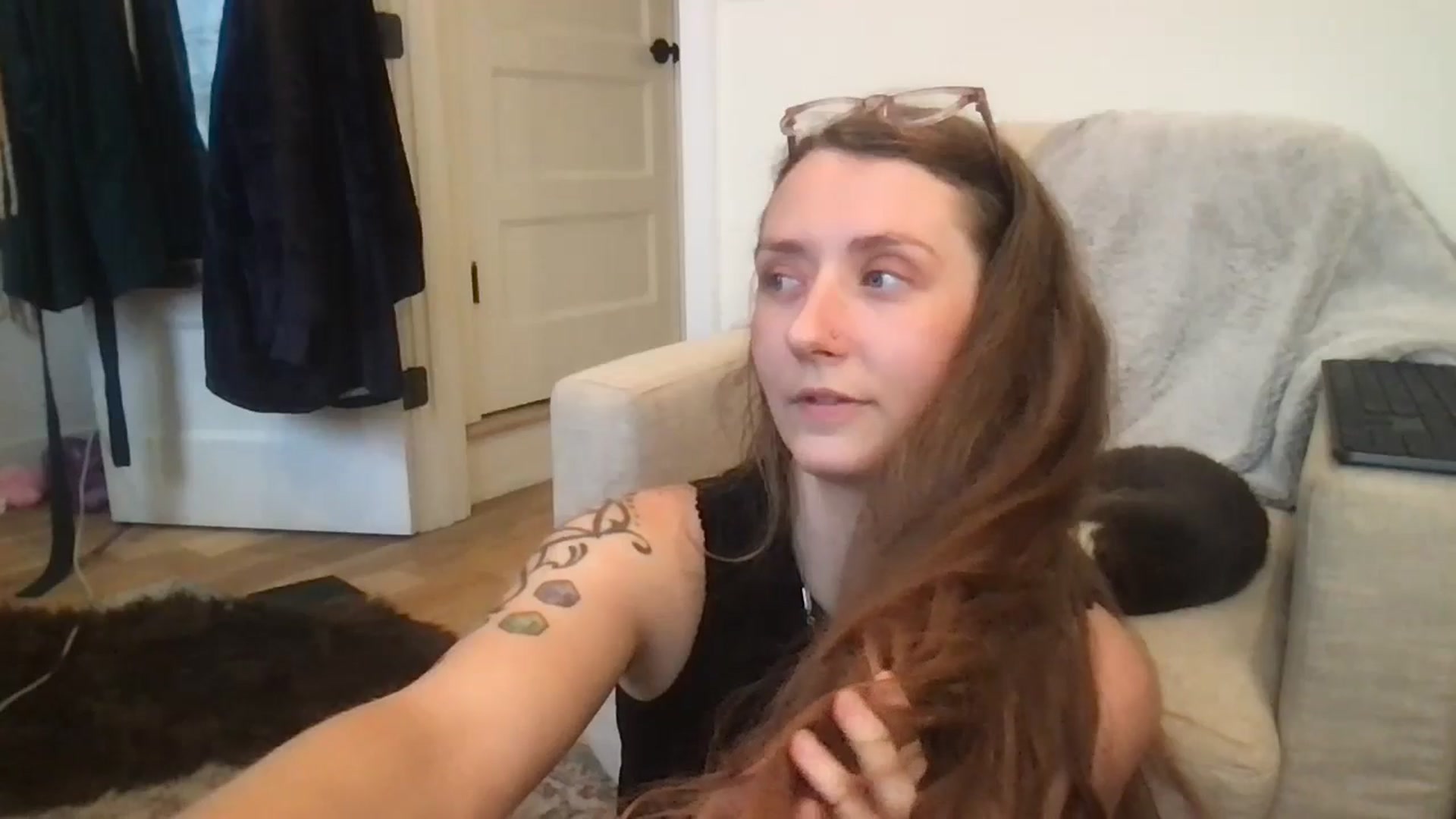 Gallery image thumbnail from Adalinaaaaa's myfreecams stream on, 11/10/2024, 19:49 image 19 of 20