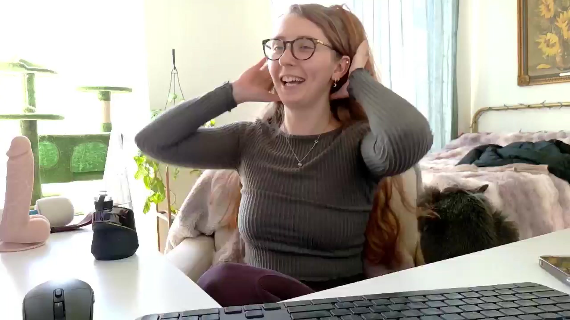 Gallery image thumbnail from Adalinaaaaa's myfreecams stream on, 11/15/2024, 19:07 image 15 of 20