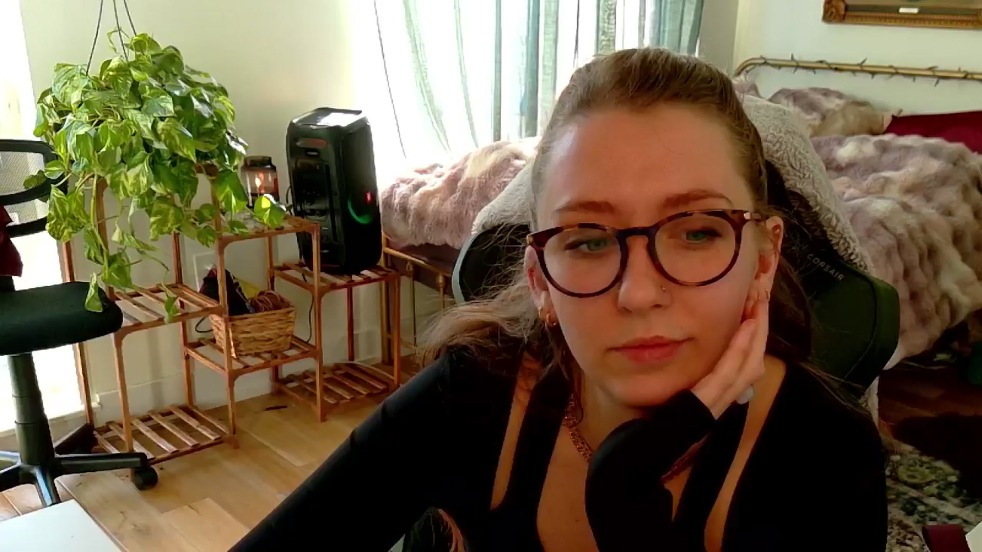 Gallery image thumbnail from Adalinaaaaa's myfreecams stream on, 11/30/2024, 18:07 image 19 of 20
