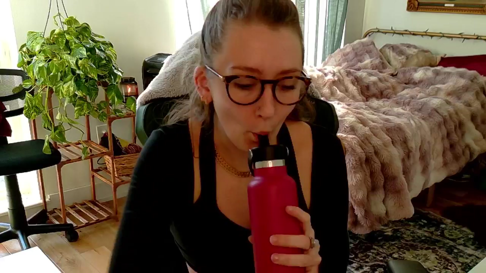 Gallery image thumbnail from Adalinaaaaa's myfreecams stream on, 11/30/2024, 18:07 image 9 of 20