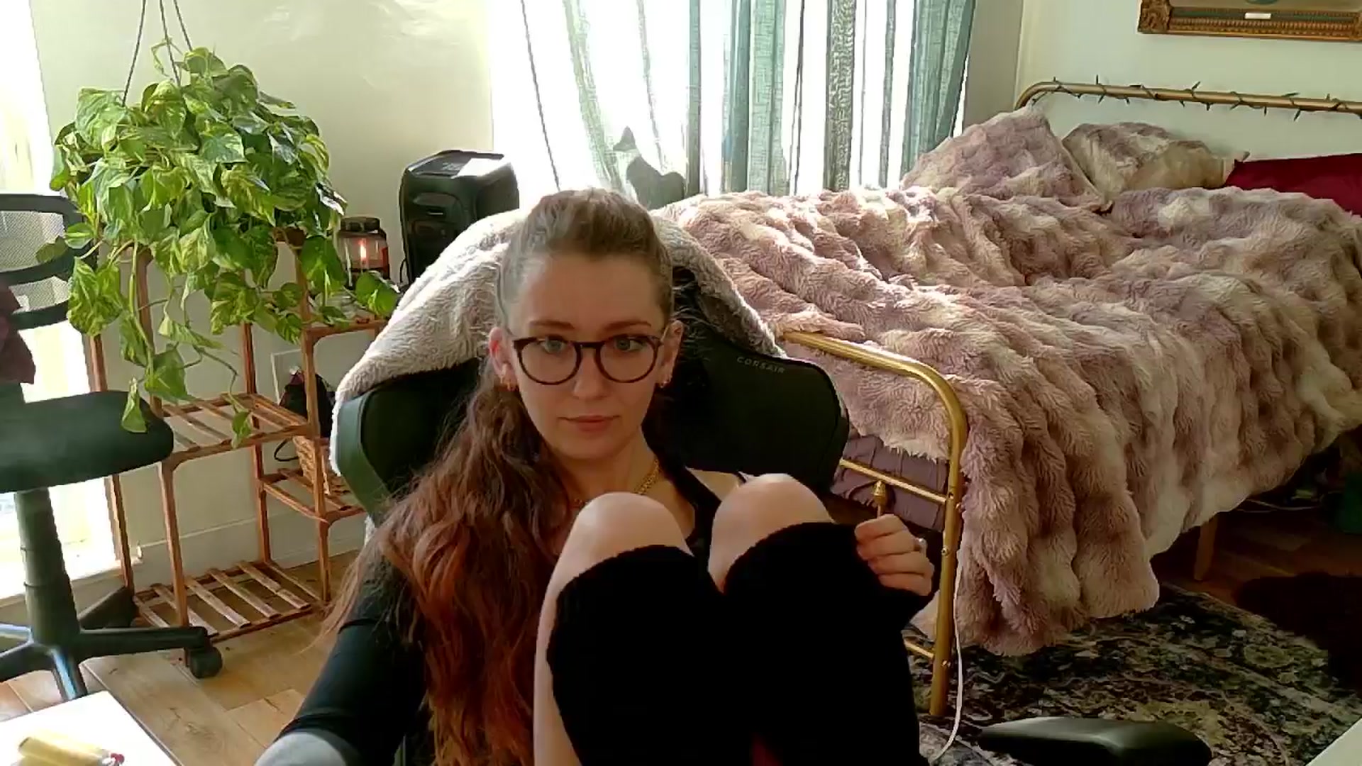 Gallery image thumbnail from Adalinaaaaa's myfreecams stream on, 11/30/2024, 18:07 image 10 of 20