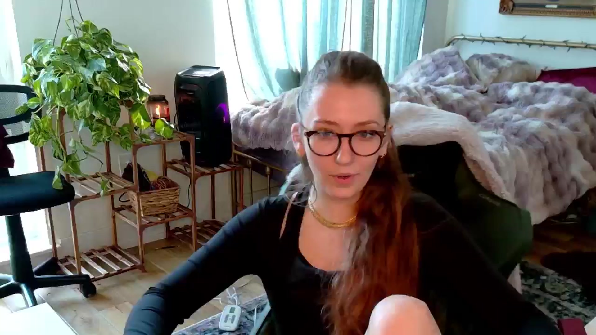 Gallery image thumbnail from Adalinaaaaa's myfreecams stream on, 11/30/2024, 18:07 image 20 of 20