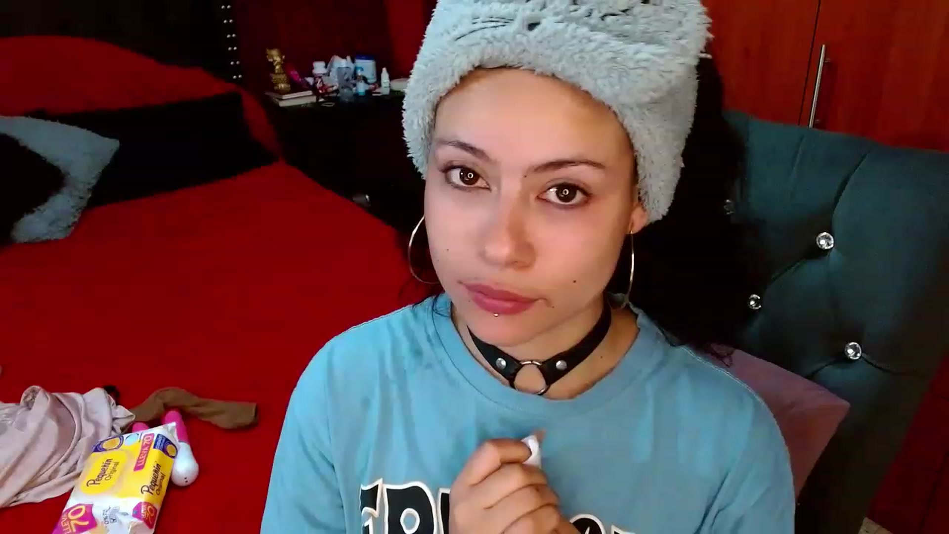 Gallery image thumbnail from Adas_room's myfreecams stream on, 02/14/2023, 07:36 image 10 of 20