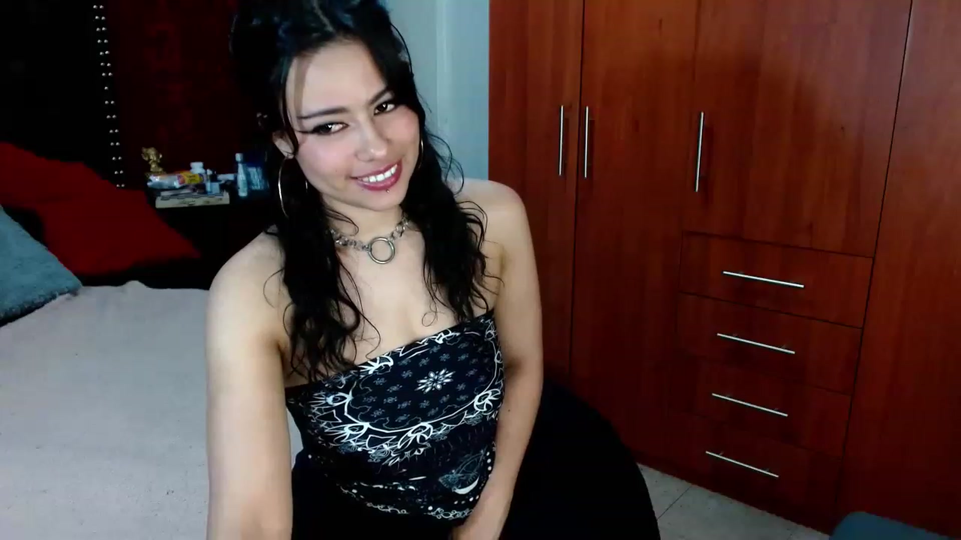 Gallery image thumbnail from Adas_room's myfreecams stream on, 02/20/2023, 08:50 image 6 of 20
