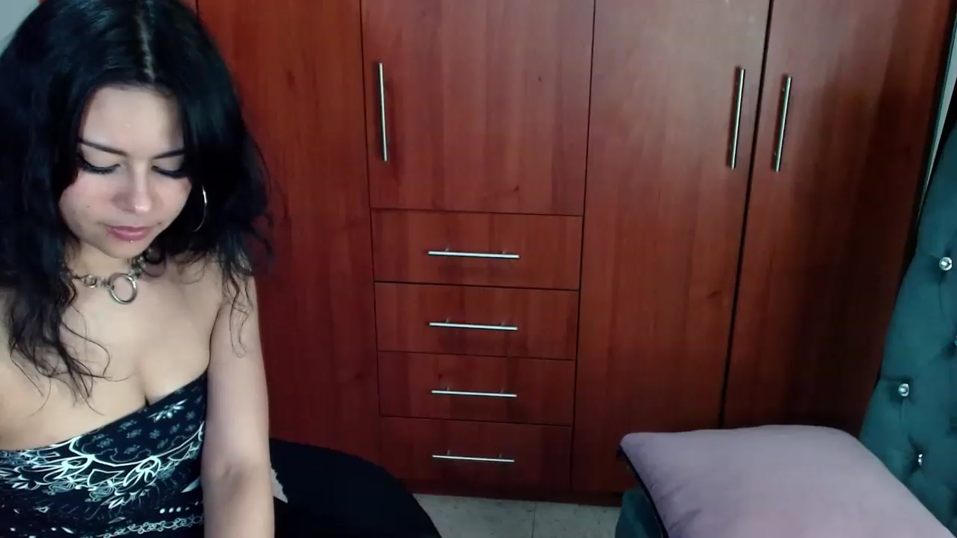Gallery image thumbnail from Adas_room's myfreecams stream on, 02/20/2023, 09:42 image 9 of 20