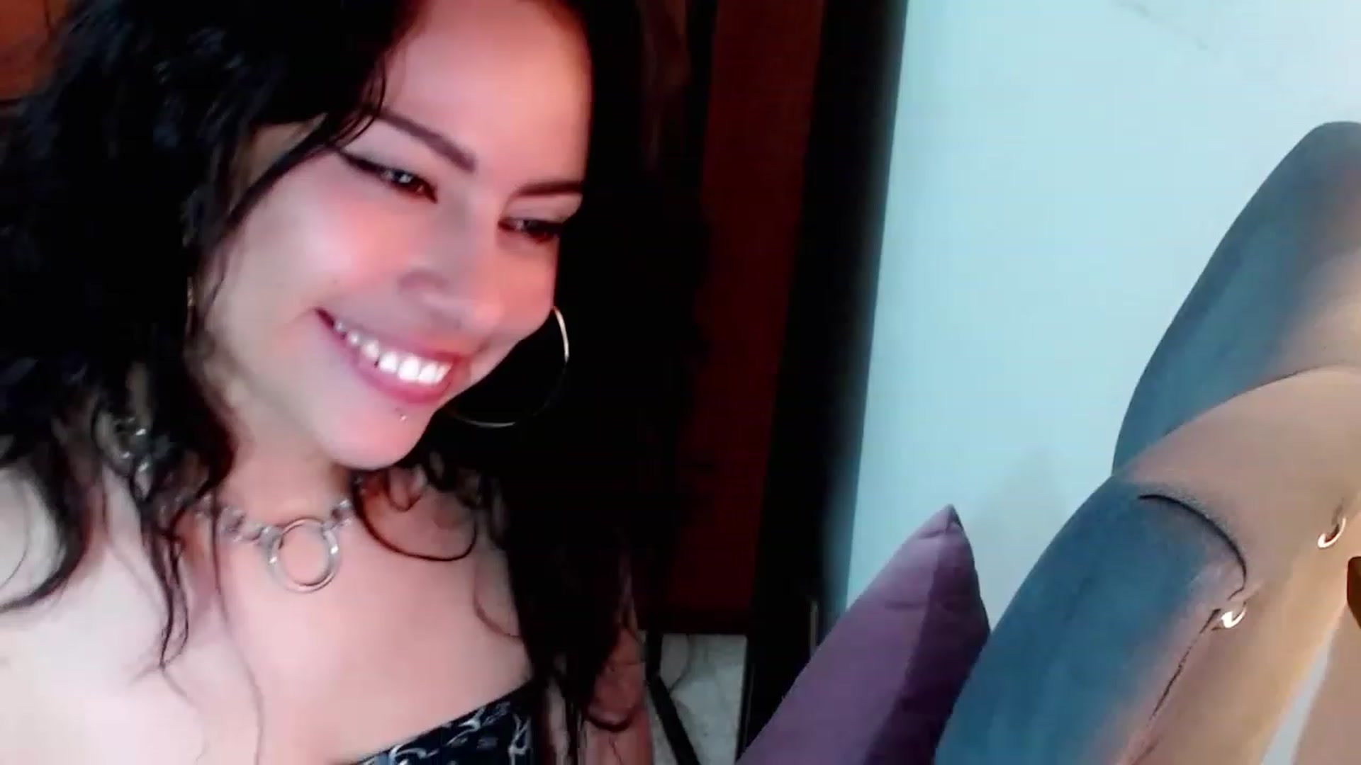Gallery image thumbnail from Adas_room's myfreecams stream on, 02/21/2023, 08:33 image 7 of 20