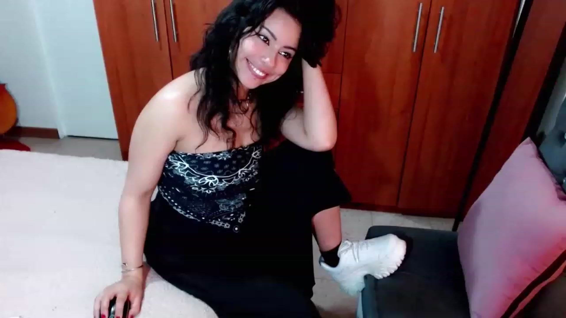 Gallery image thumbnail from Adas_room's myfreecams stream on, 02/21/2023, 08:33 image 20 of 20